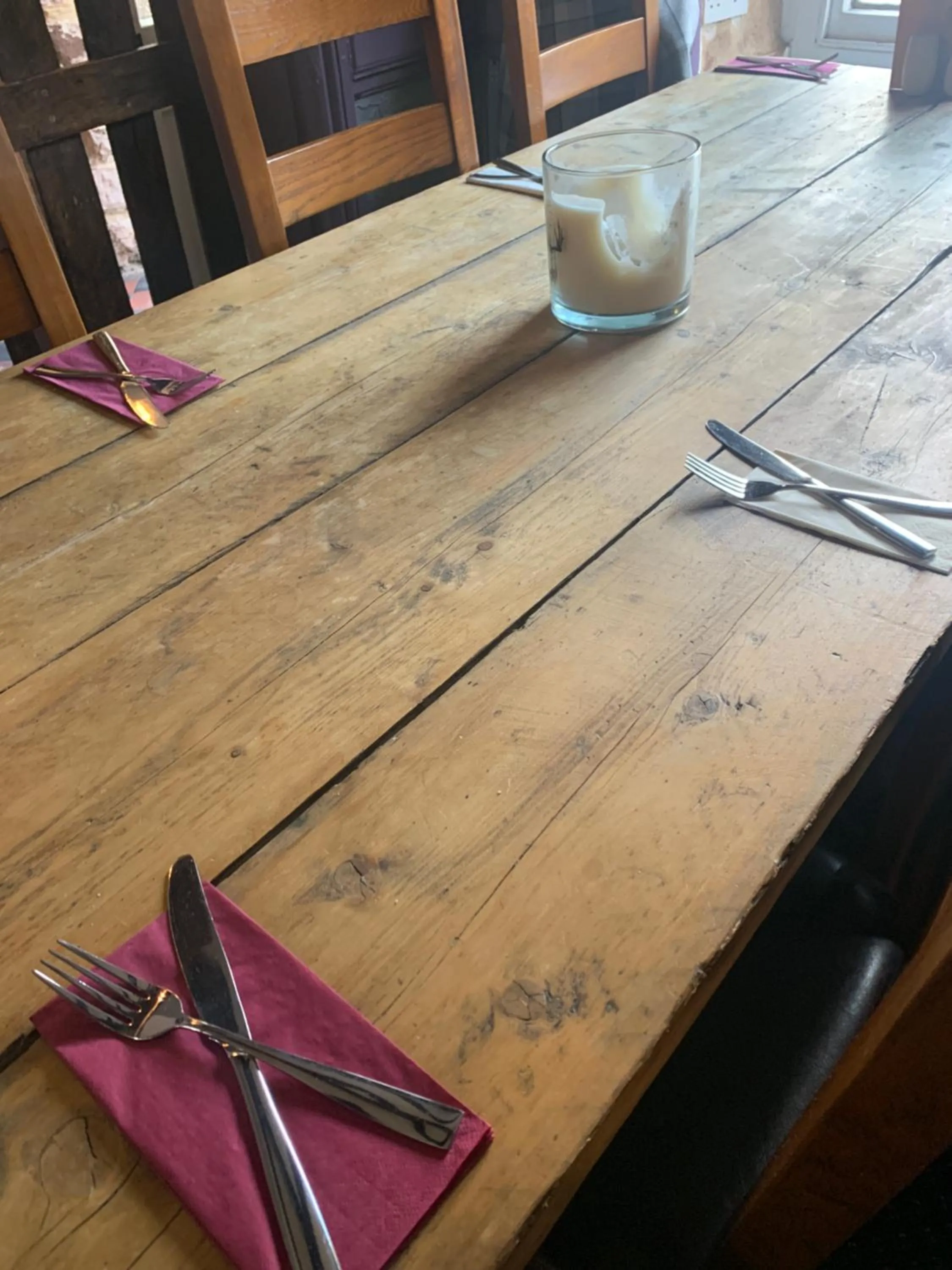 Restaurant/places to eat in Crosskeys Inn Guest Rooms in Wye Valley