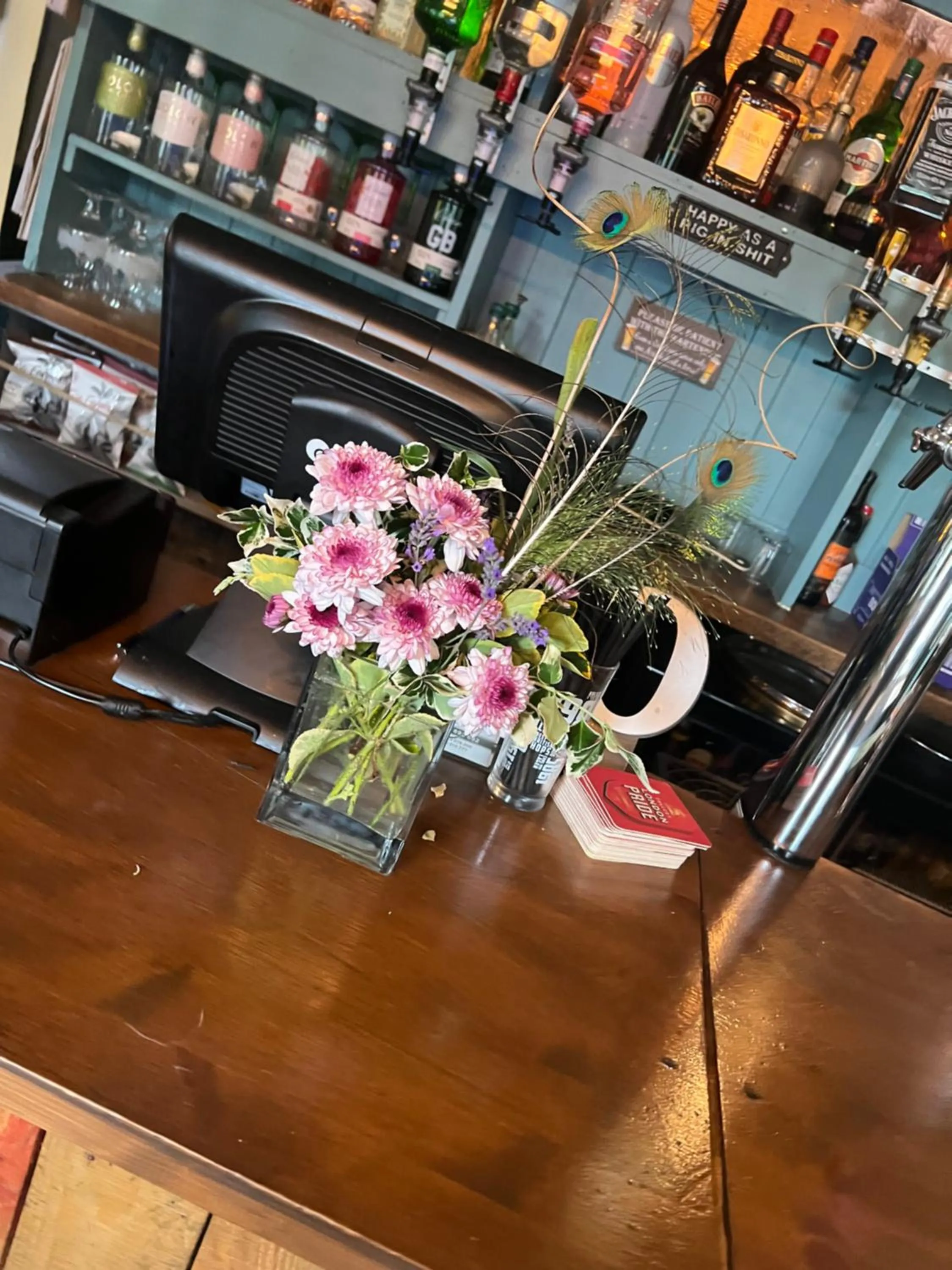 Food and drinks in Crosskeys Inn Guest Rooms in Wye Valley