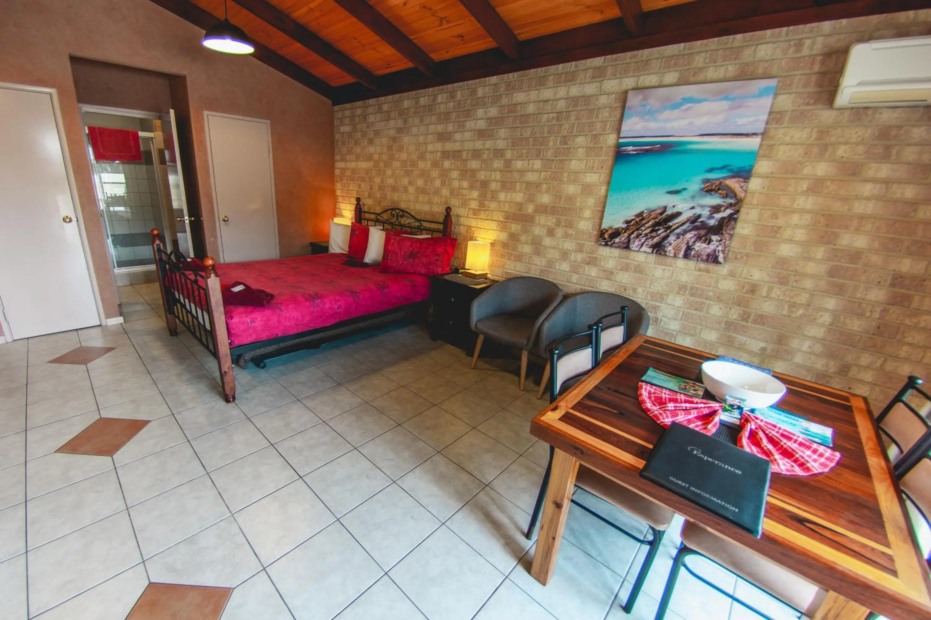 Bed in Esperance Foreshore Apartments