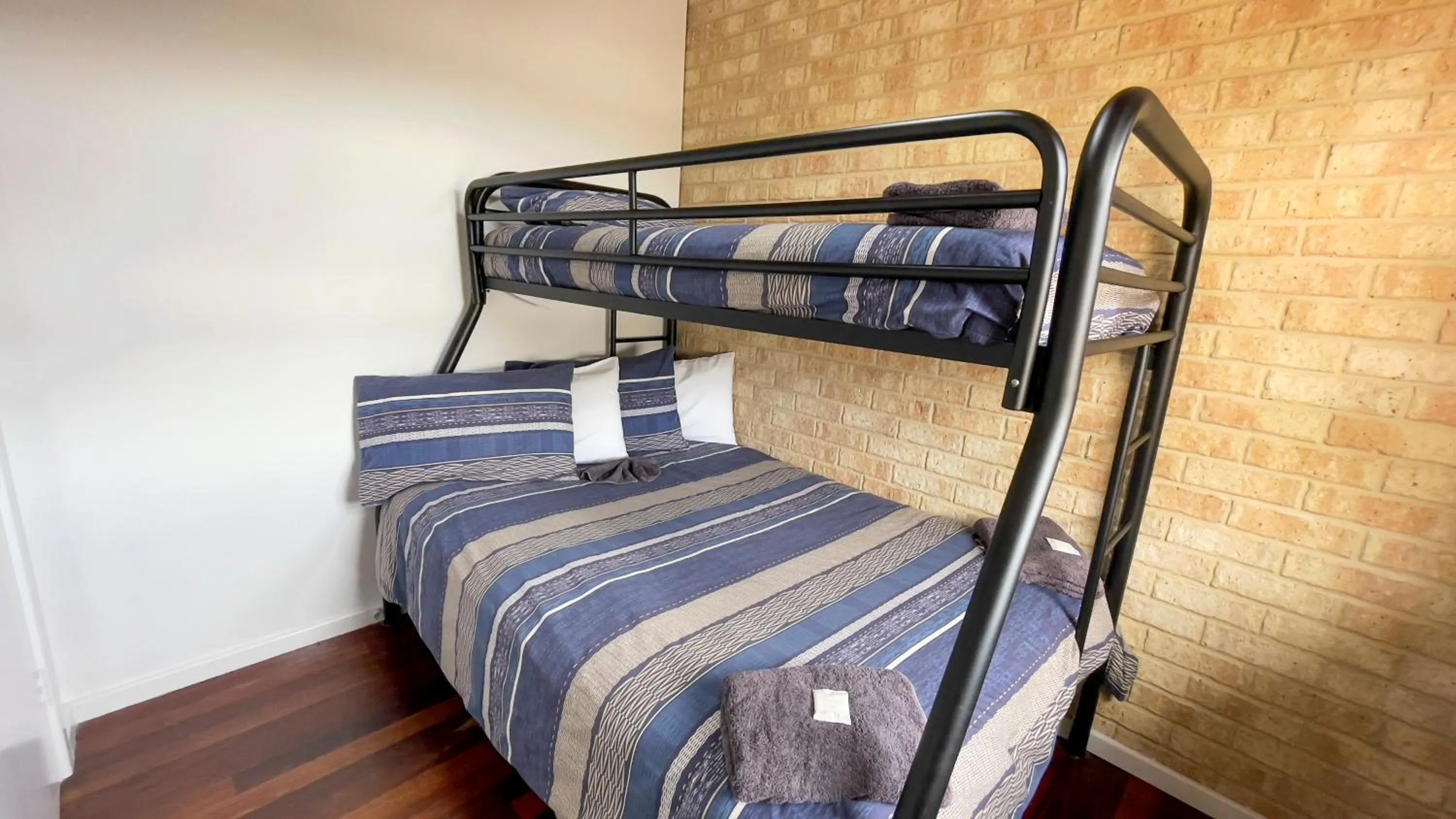 Bed in Esperance Foreshore Apartments