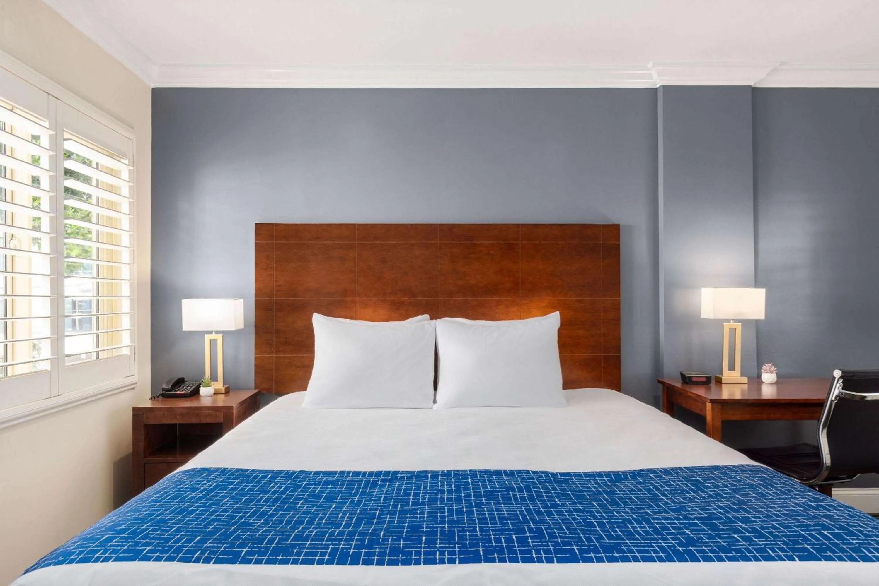 Bed in Travelodge by Wyndham by Fisherman's Wharf