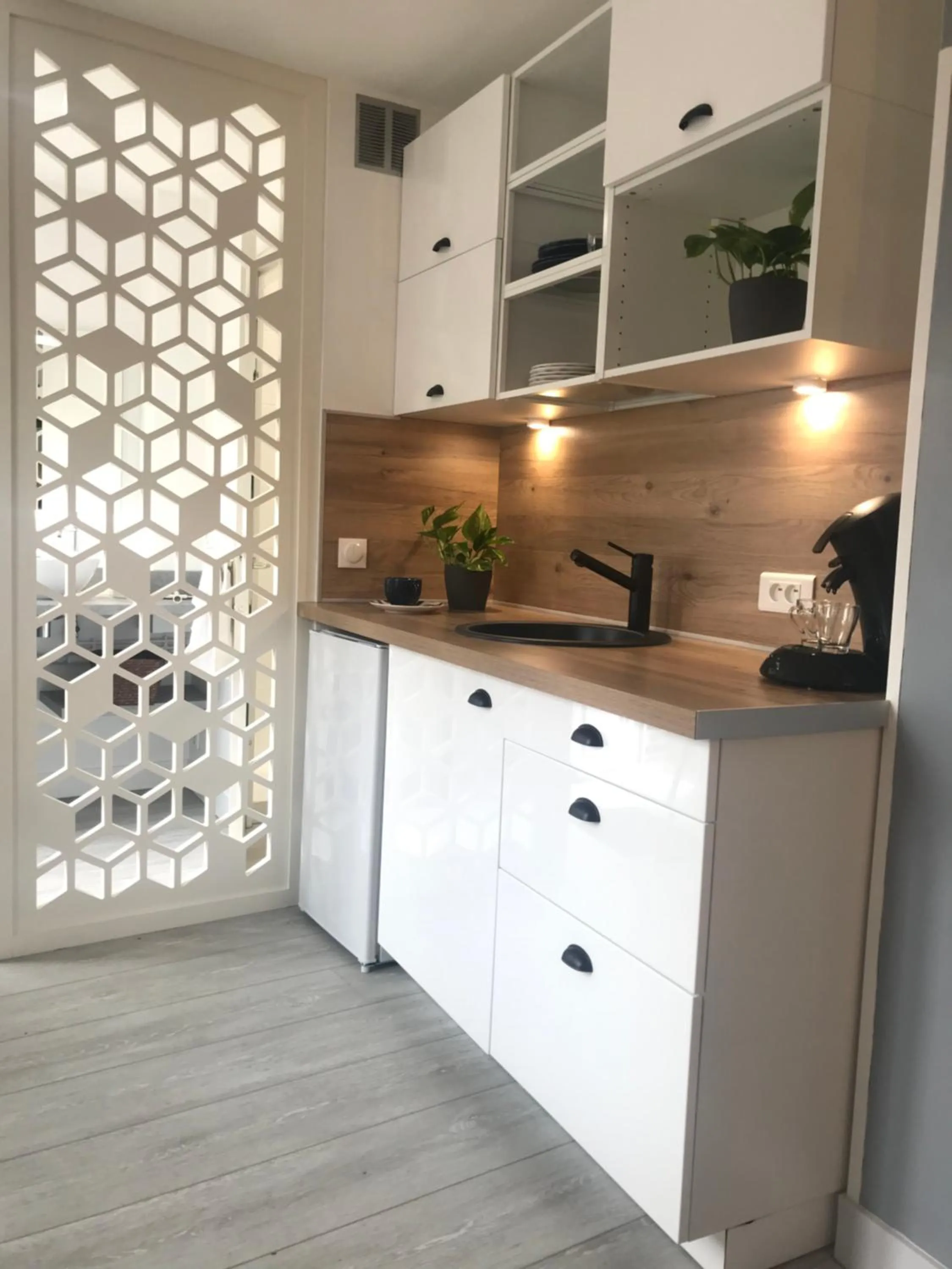 Coffee/tea facilities in Maison Quatre Freres