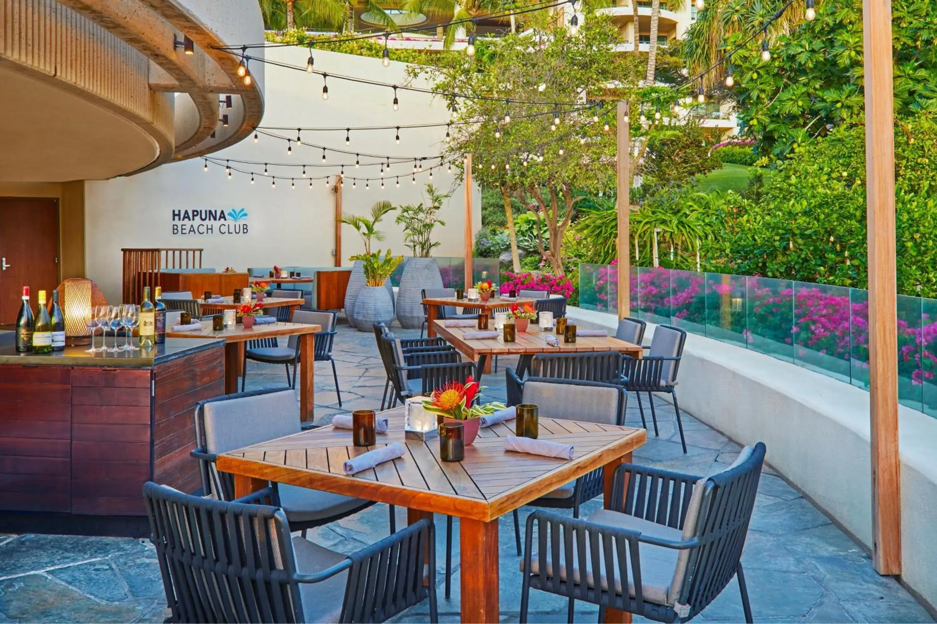 Restaurant/places to eat in The Westin Hapuna Beach Resort Restaurant/places to eat in The Westin Hapuna Beach Resort