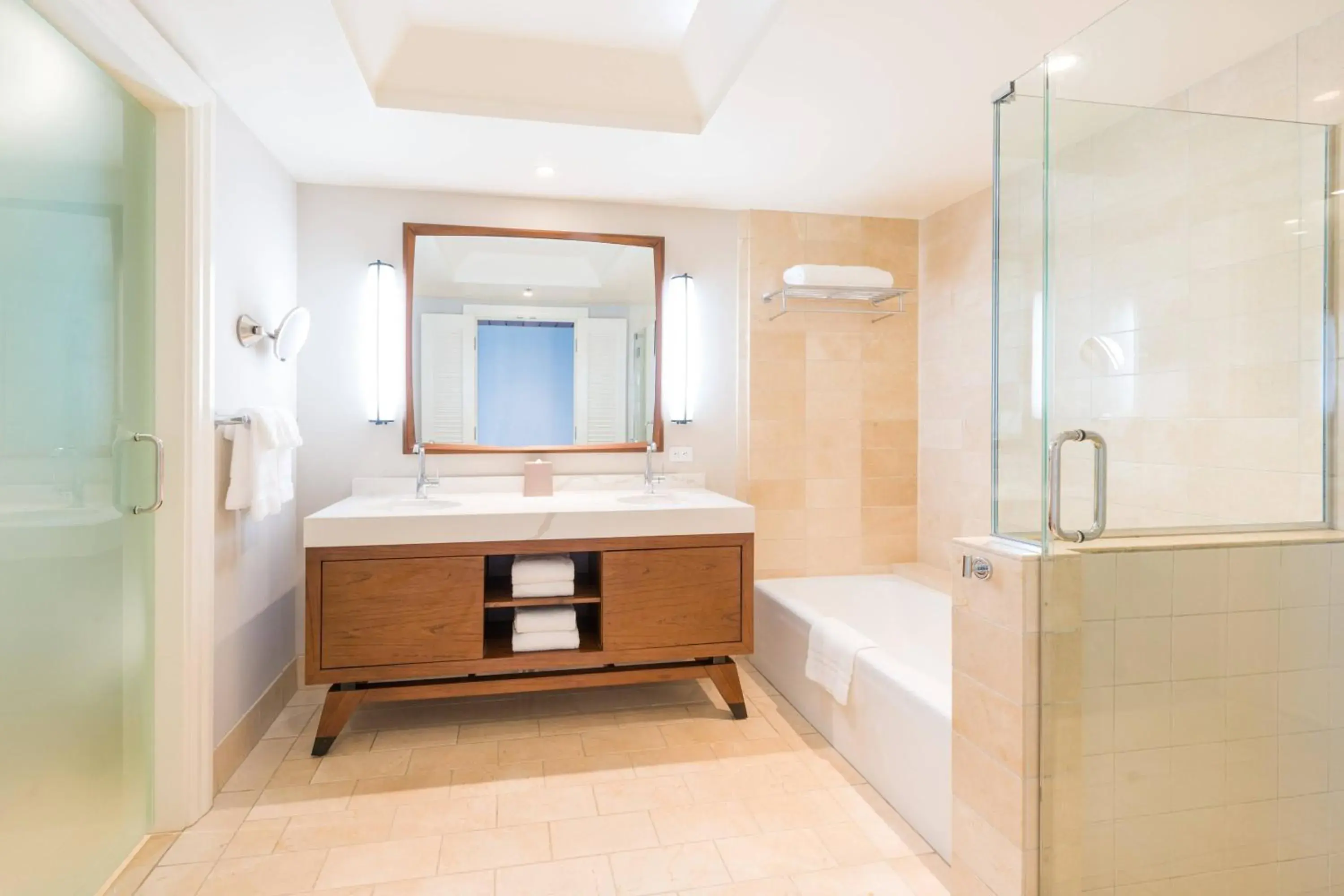 Bathroom in The Westin Hapuna Beach Resort Bathroom in The Westin Hapuna Beach Resort
