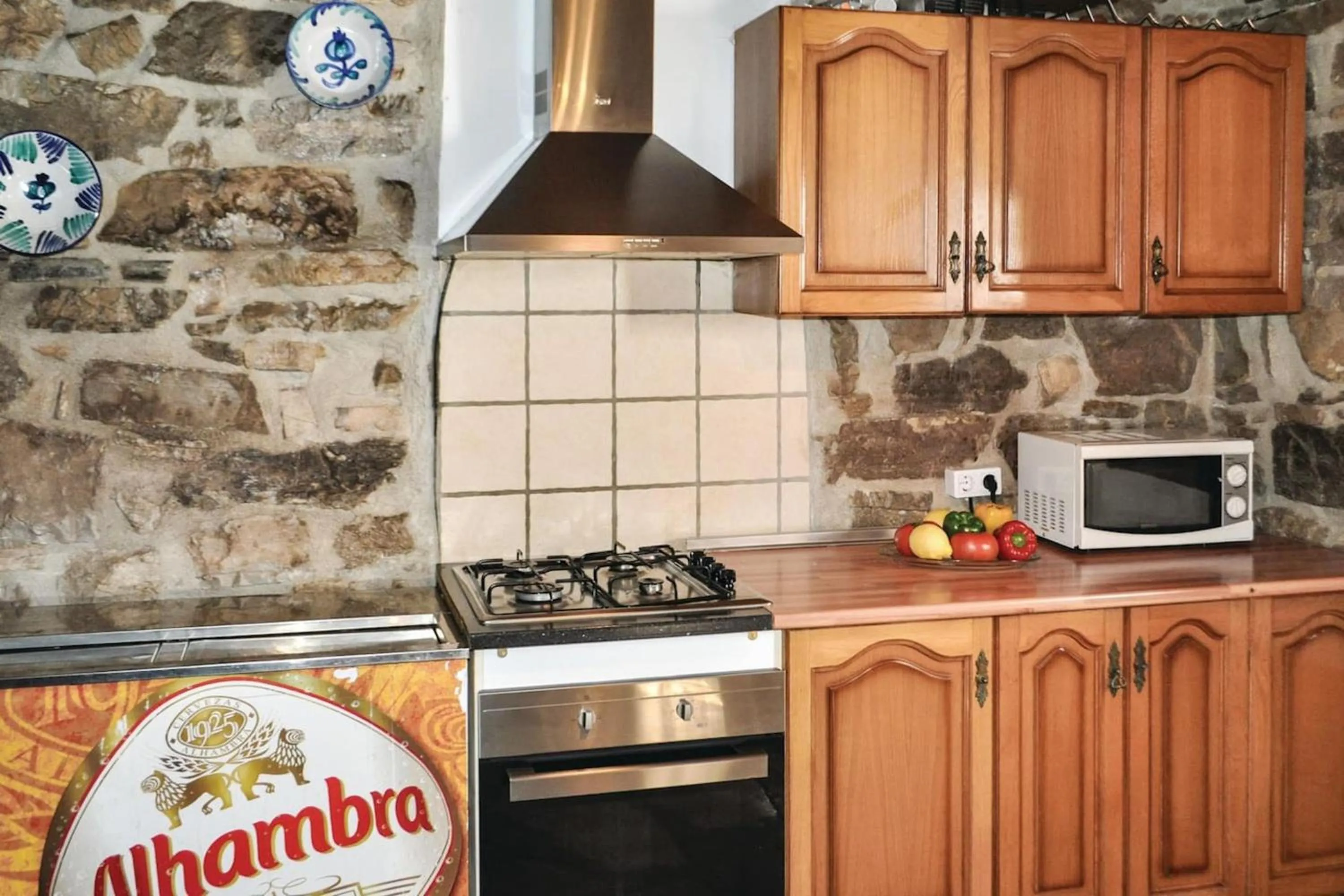 Kitchen or kitchenette in Charming Villa in Montefrío with Private Pool
