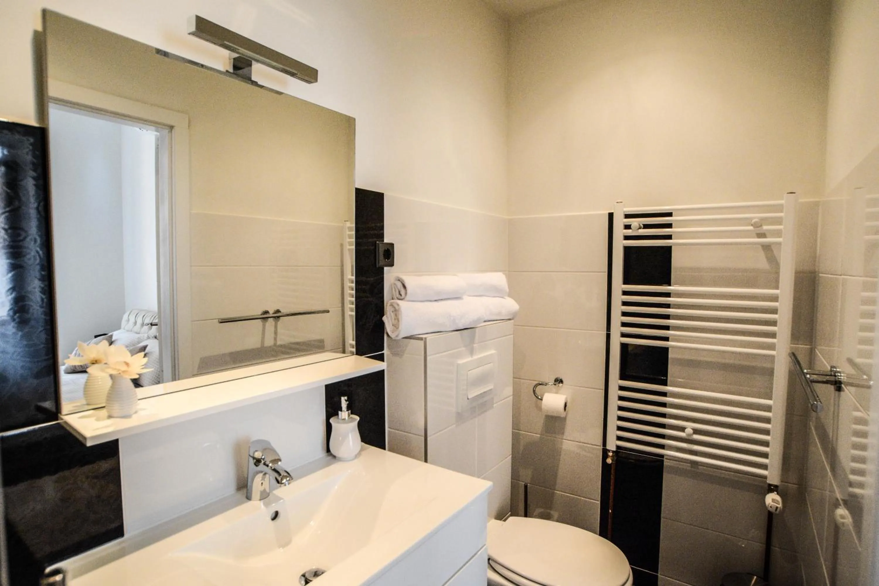Bathroom in City Center Rooms
