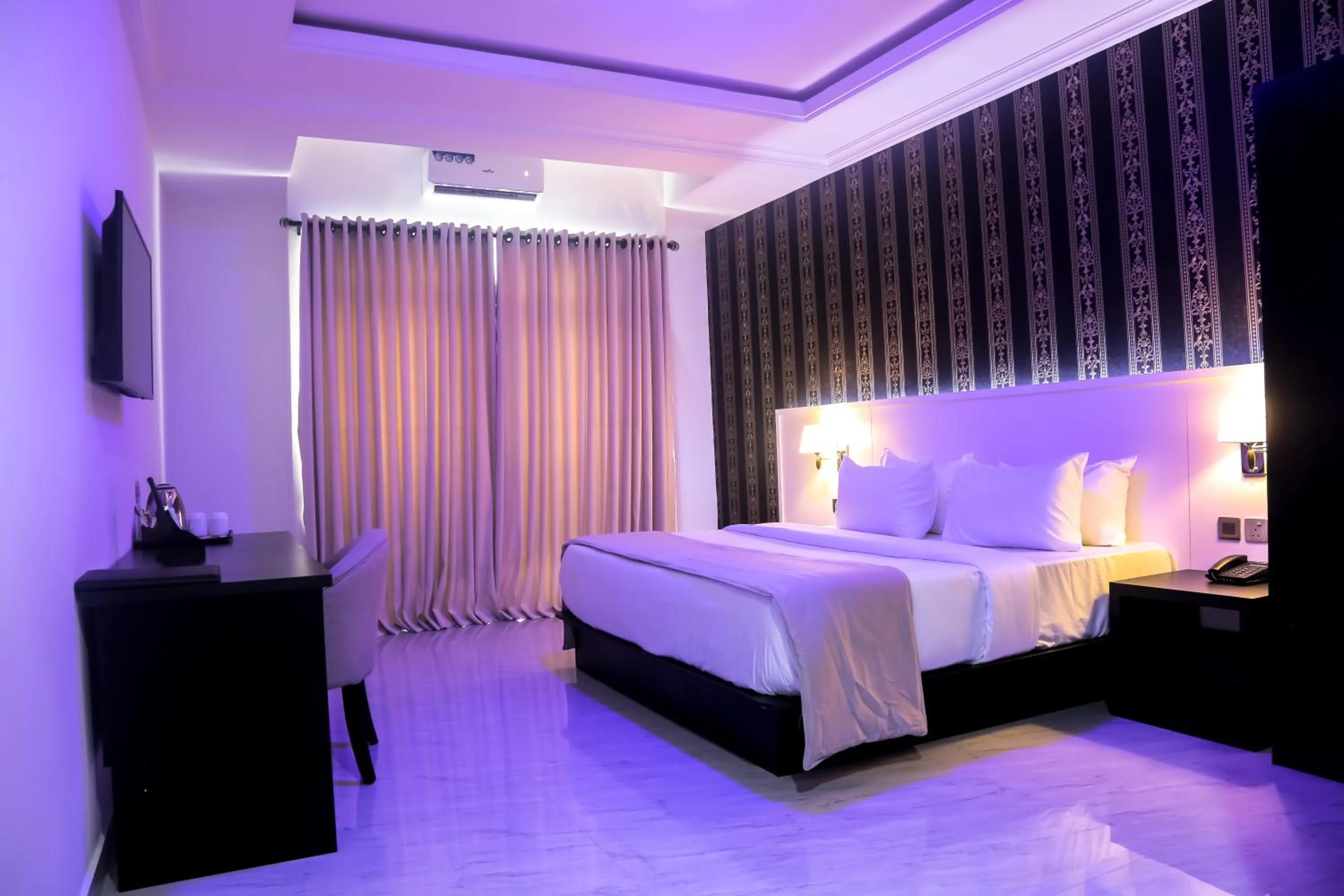 Bedroom, Bed in BON Hotel Ikeja Residence