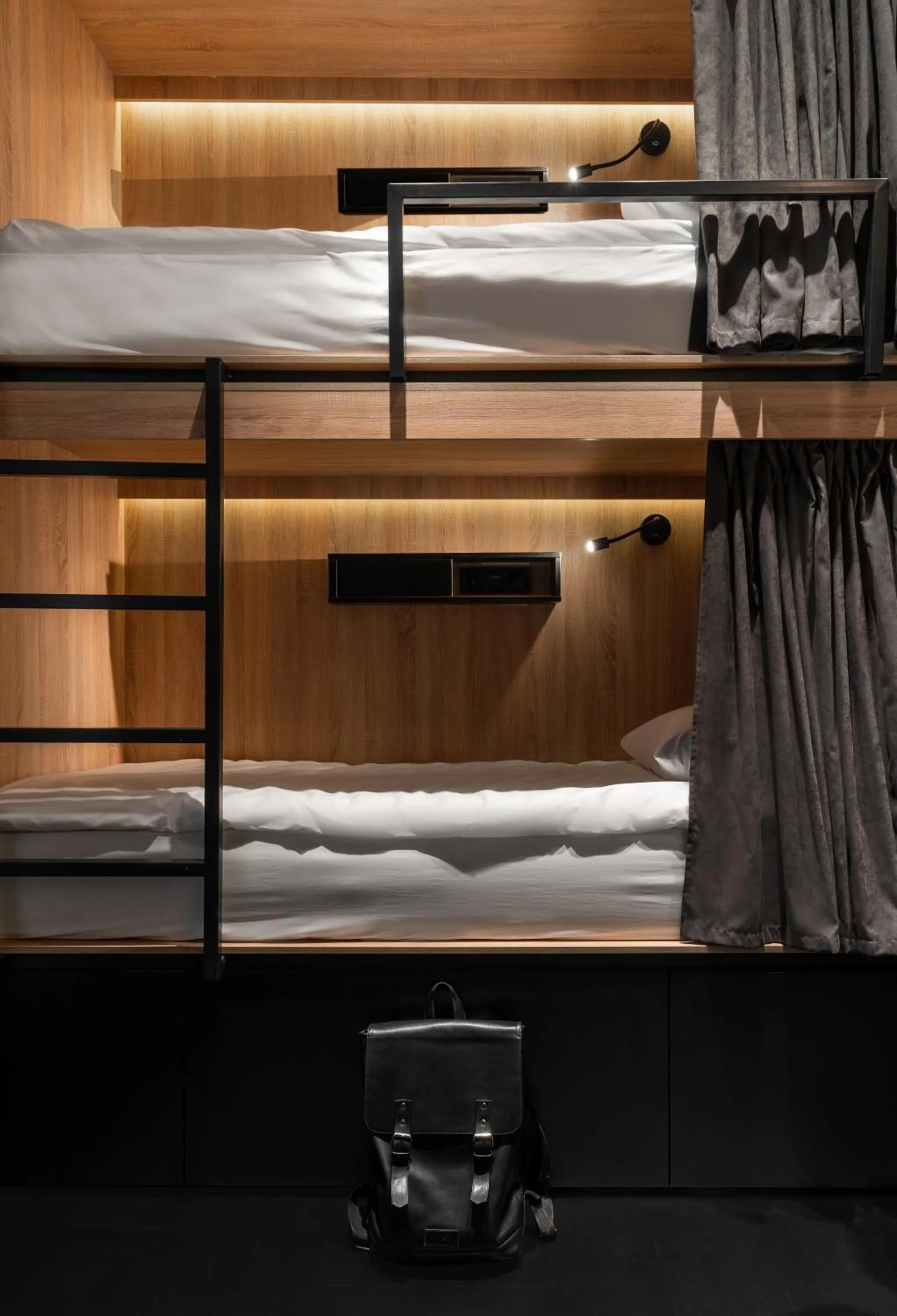 Globe Runner Rooms & Dorms