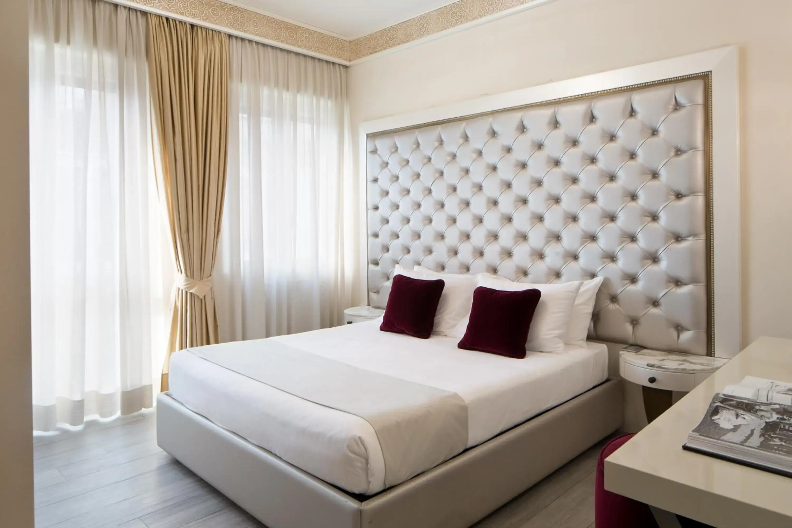 Bed in Suite Milano Duomo Bed in Suite Milano Duomo