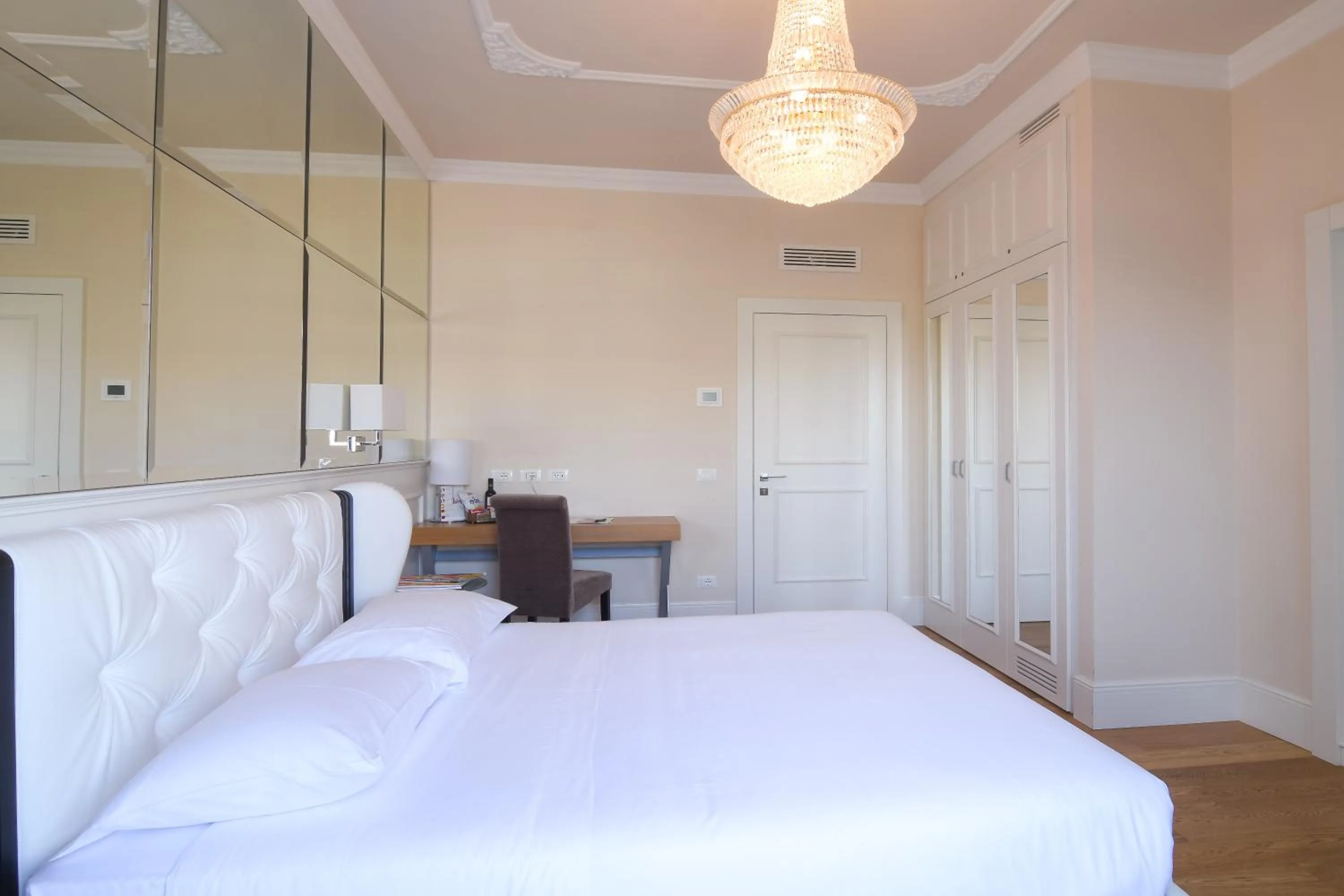 Bedroom, Bed in Suite Milano Duomo