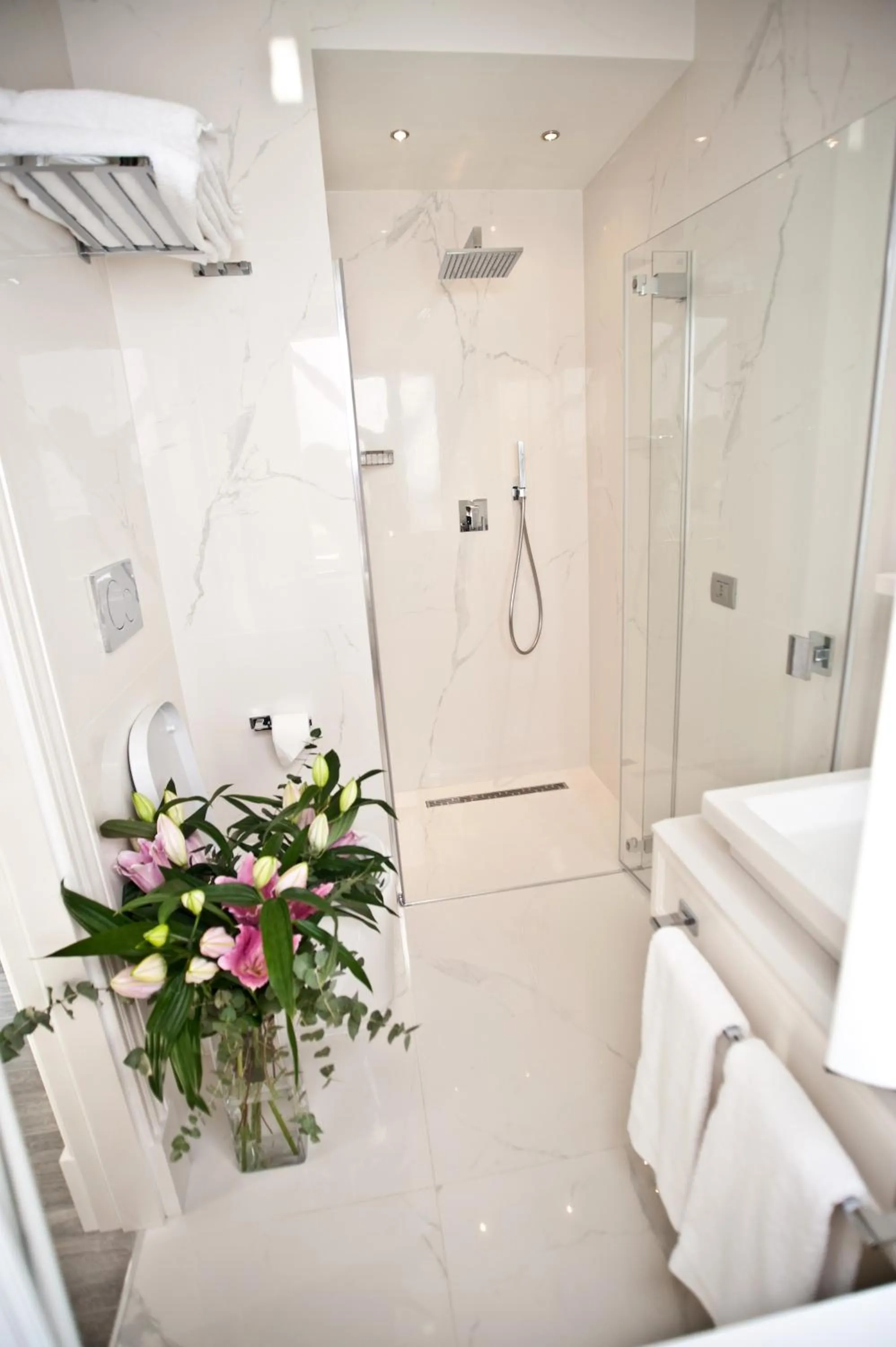 Shower in Suite Milano Duomo