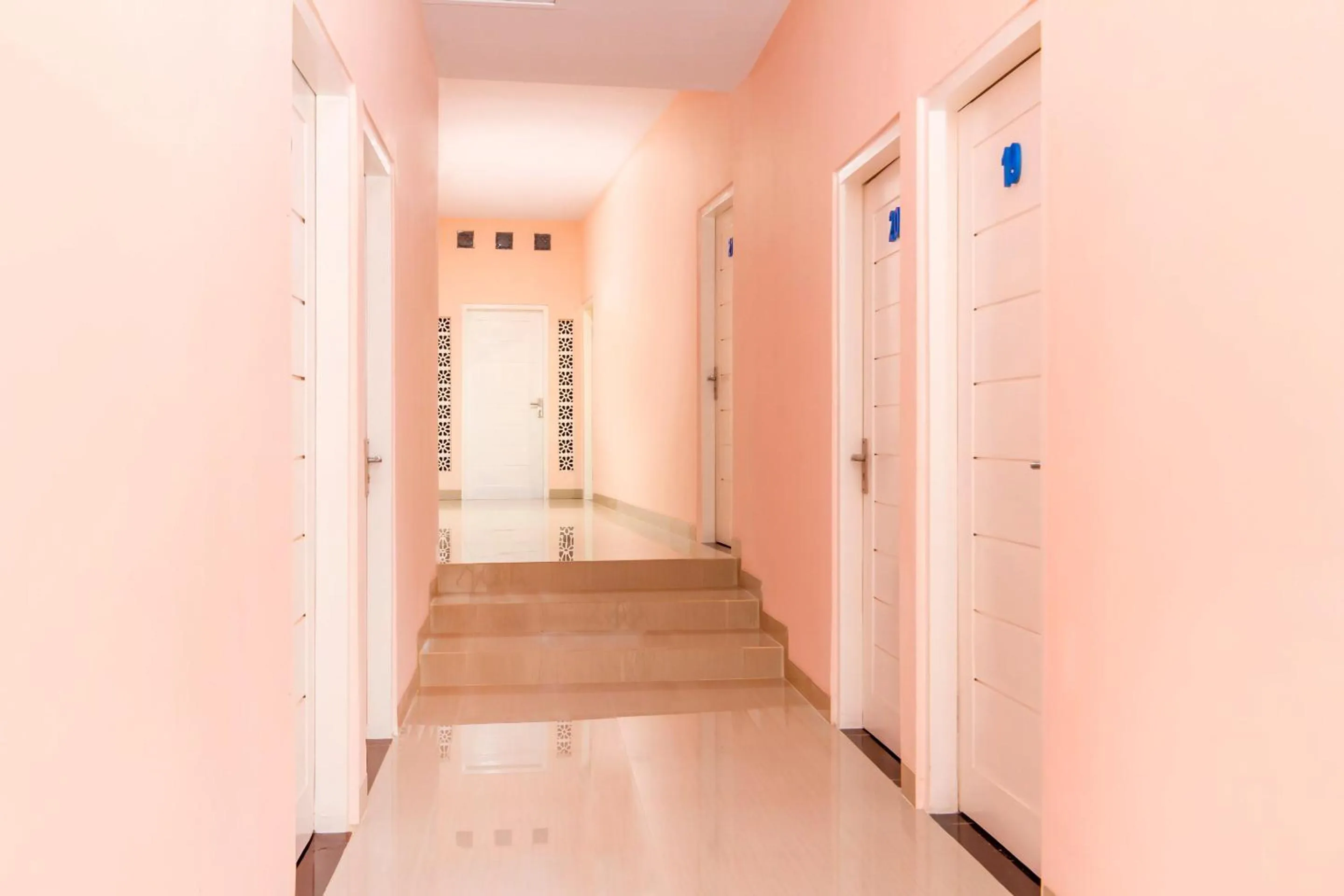 Lobby or reception in Hotel O Yogyakarta near Universitas Gadjah Mada formerly Sellinas Guesthouse