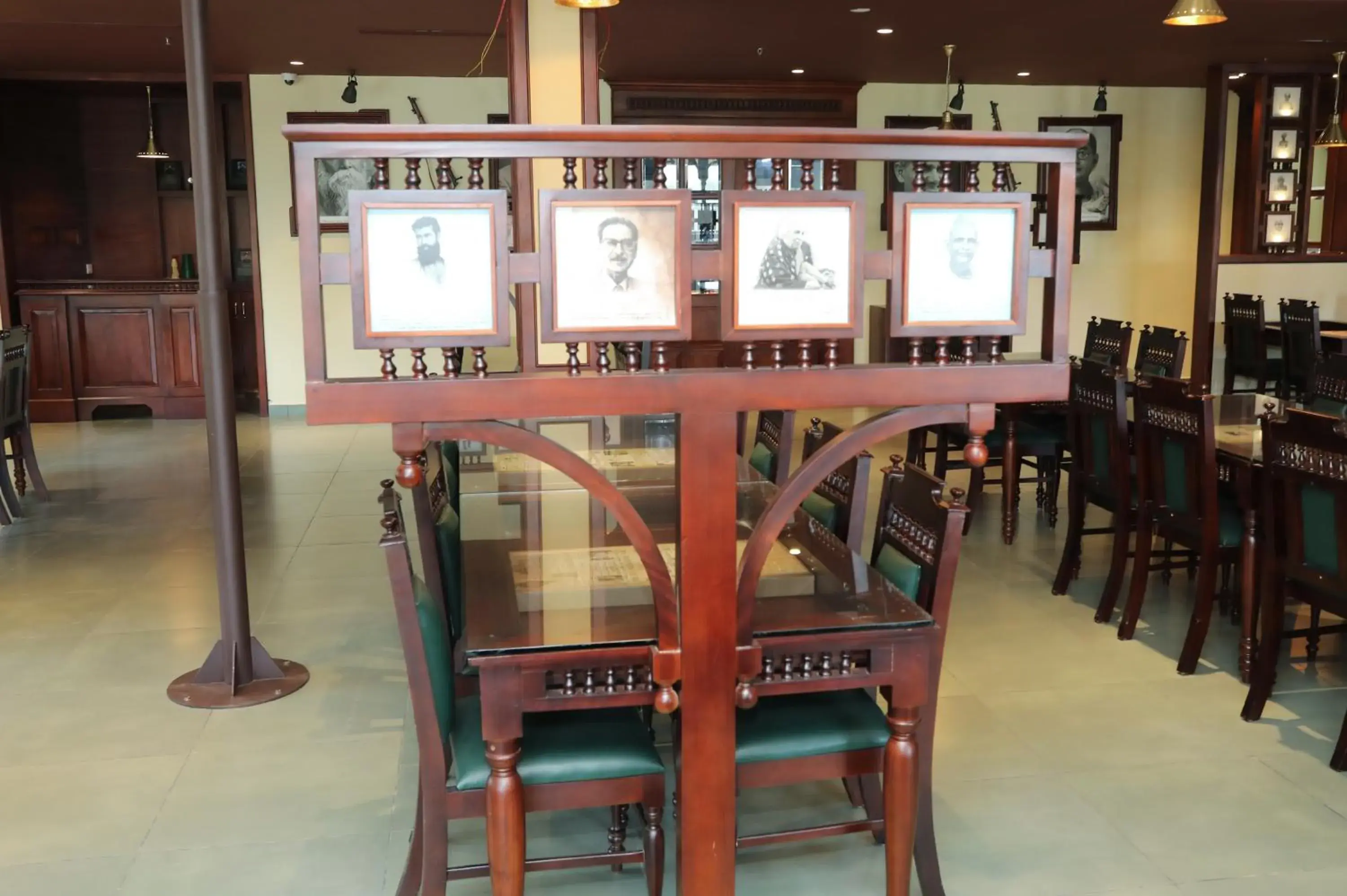 Restaurant/places to eat in The Times Hotel Restaurant/places to eat in The Times Hotel