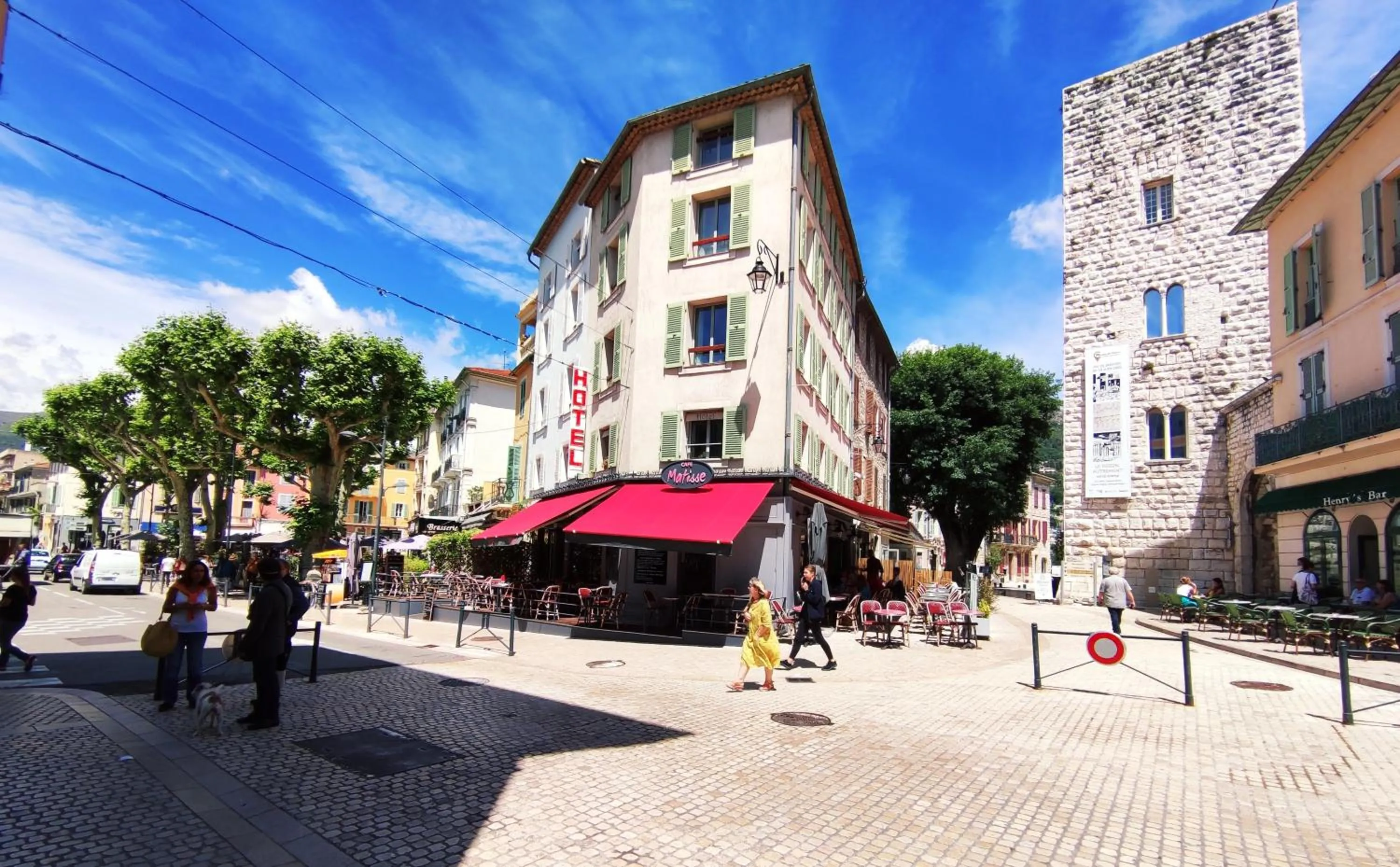 Property building in Boutique Hôtel La Victoire - Vence centre