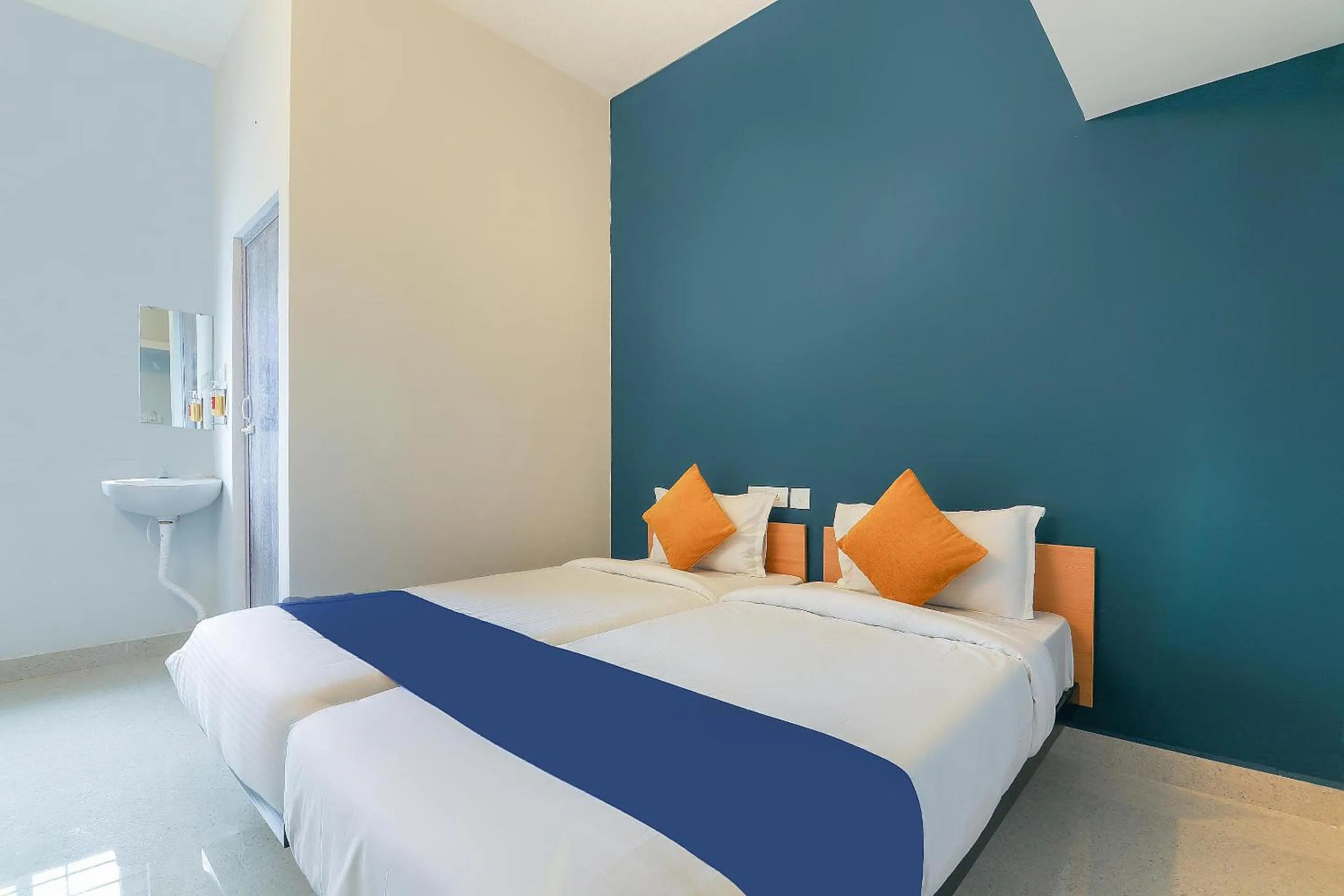 Bedroom, Bed in Hotel O Maraimalai Nagar