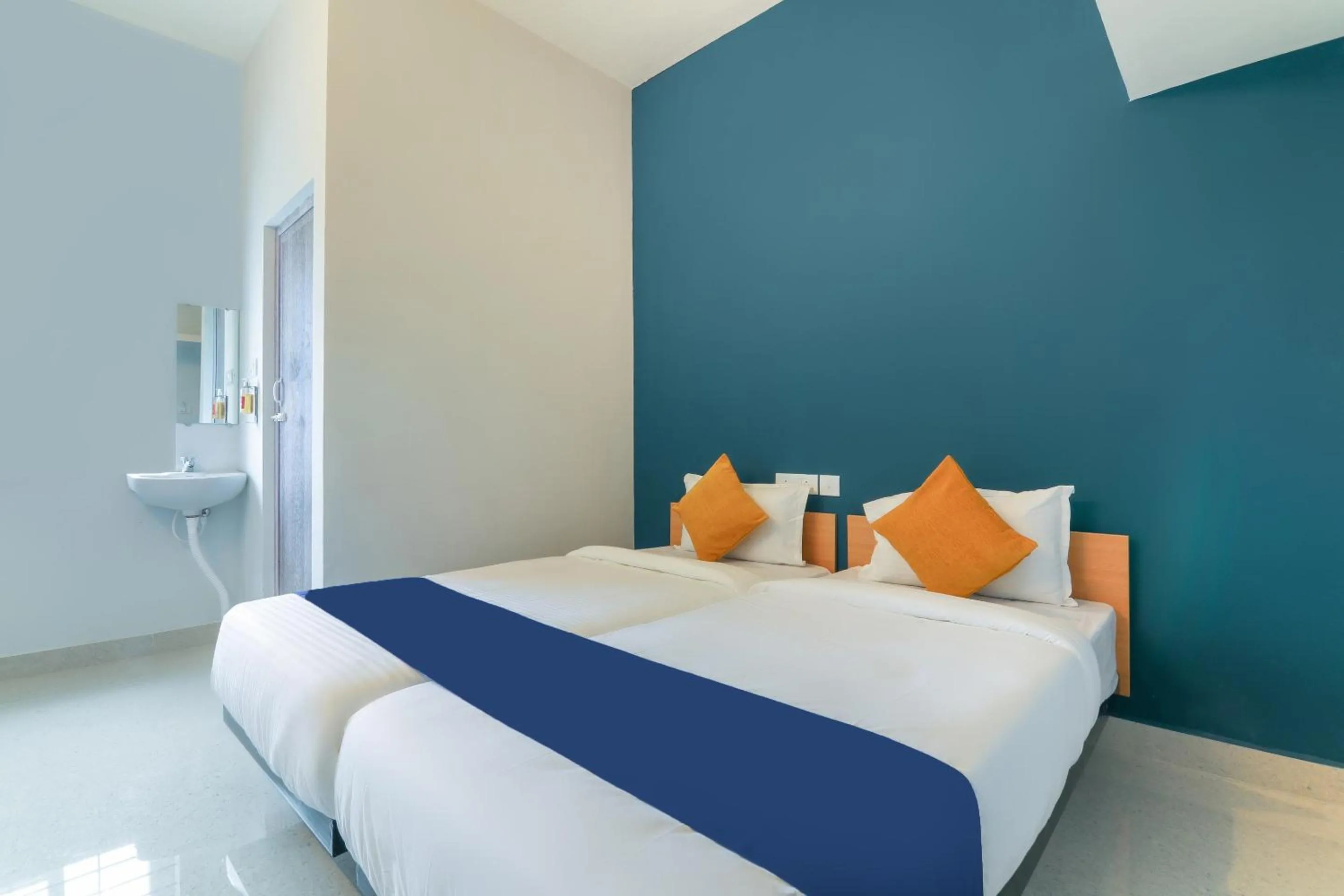 Bedroom, Bed in Hotel O Maraimalai Nagar