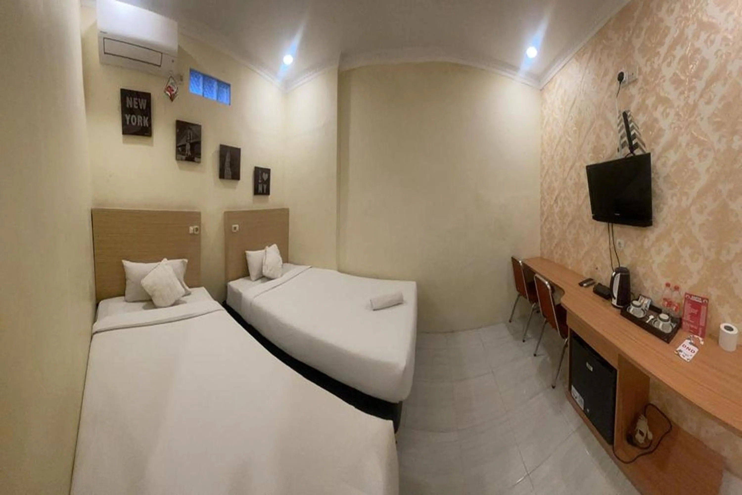 Family Suite in Perdana Kasih Hotel Pemuda Klaten Mitra RedDoorz