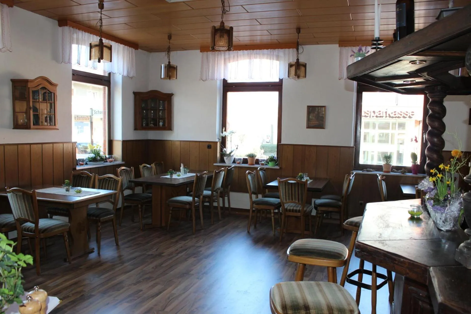 Restaurant/places to eat in Hotel Ceteno