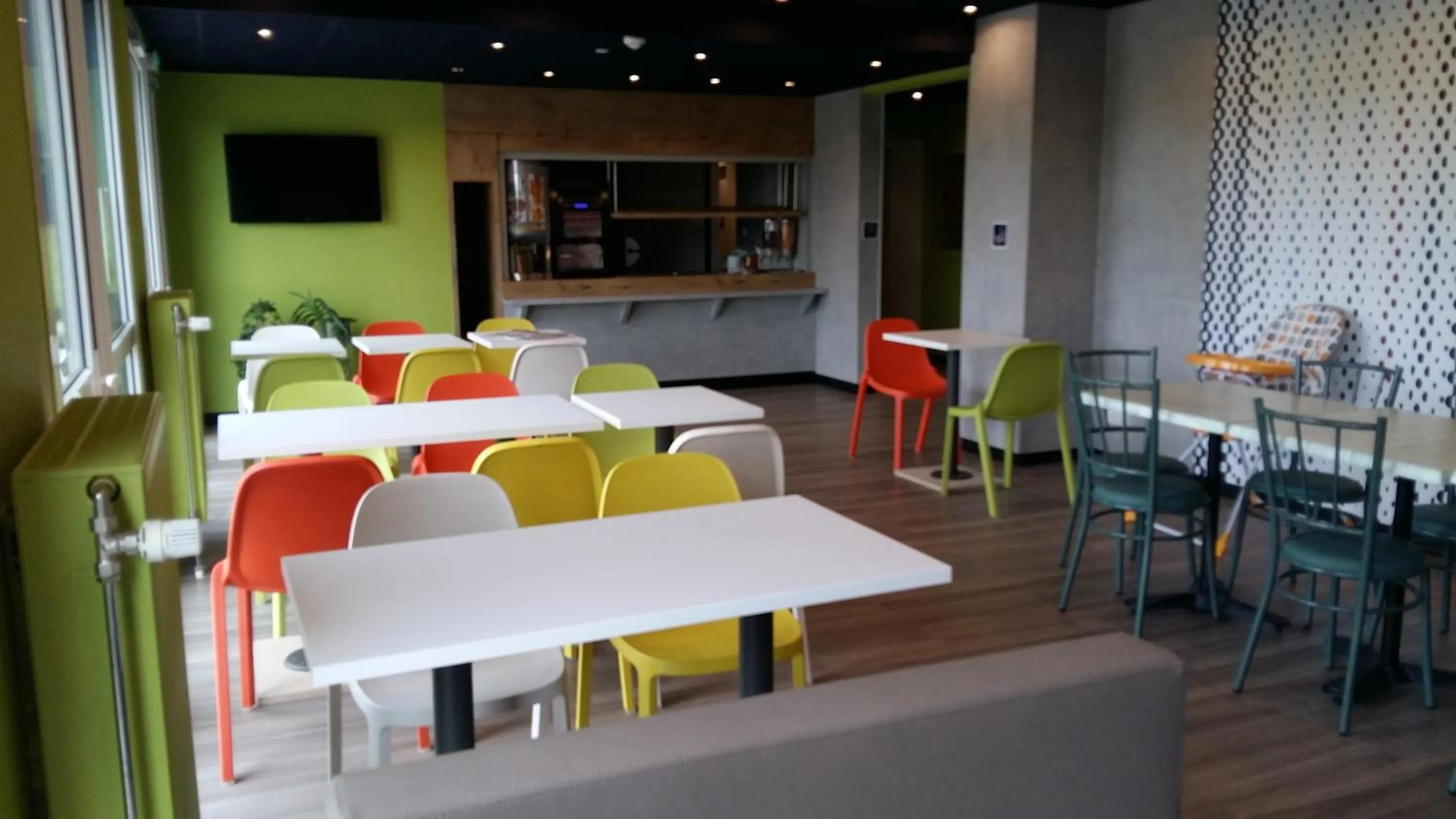 Restaurant/places to eat in Ibis Budget Sarrebourg Buhl
