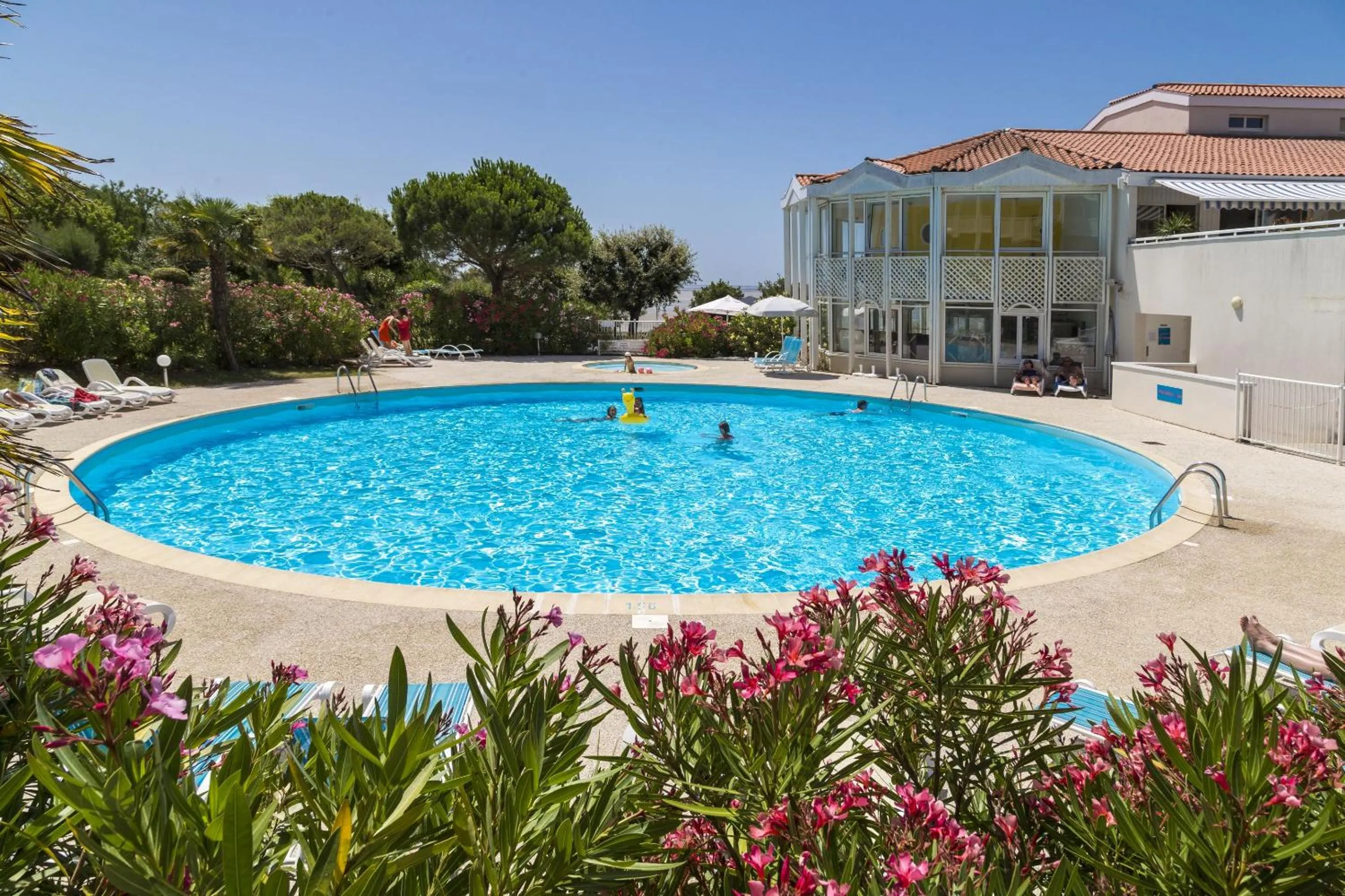 Swimming pool in Résidence Odalys Les Terrasses de Fort Boyard