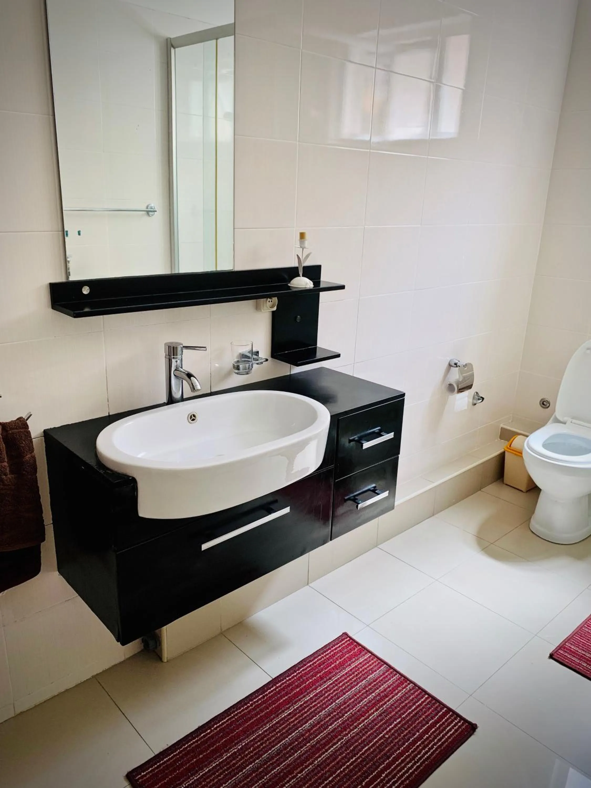 Bathroom in Villa Oliveraie Apartments