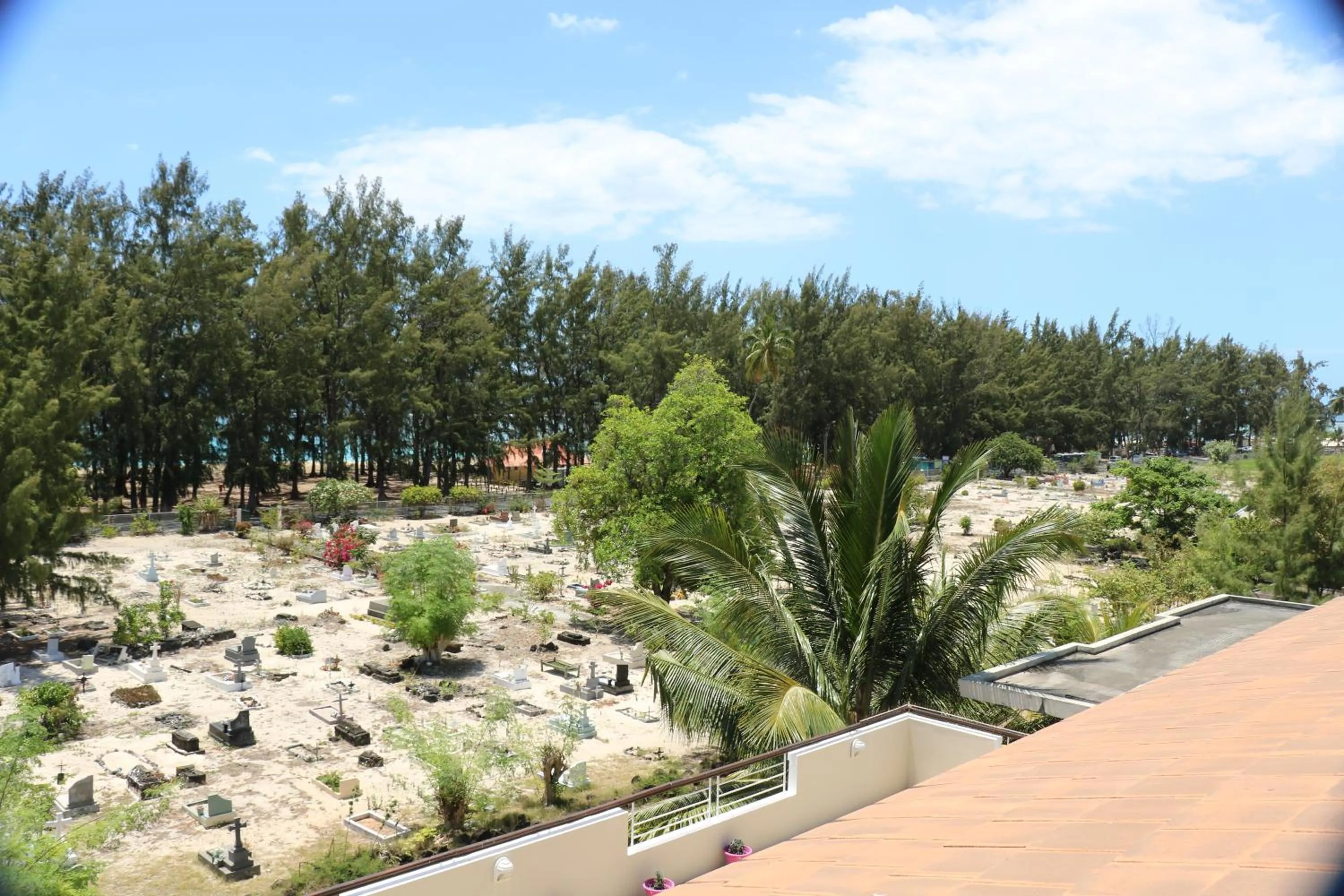 Property building in Villa Oliveraie Apartments