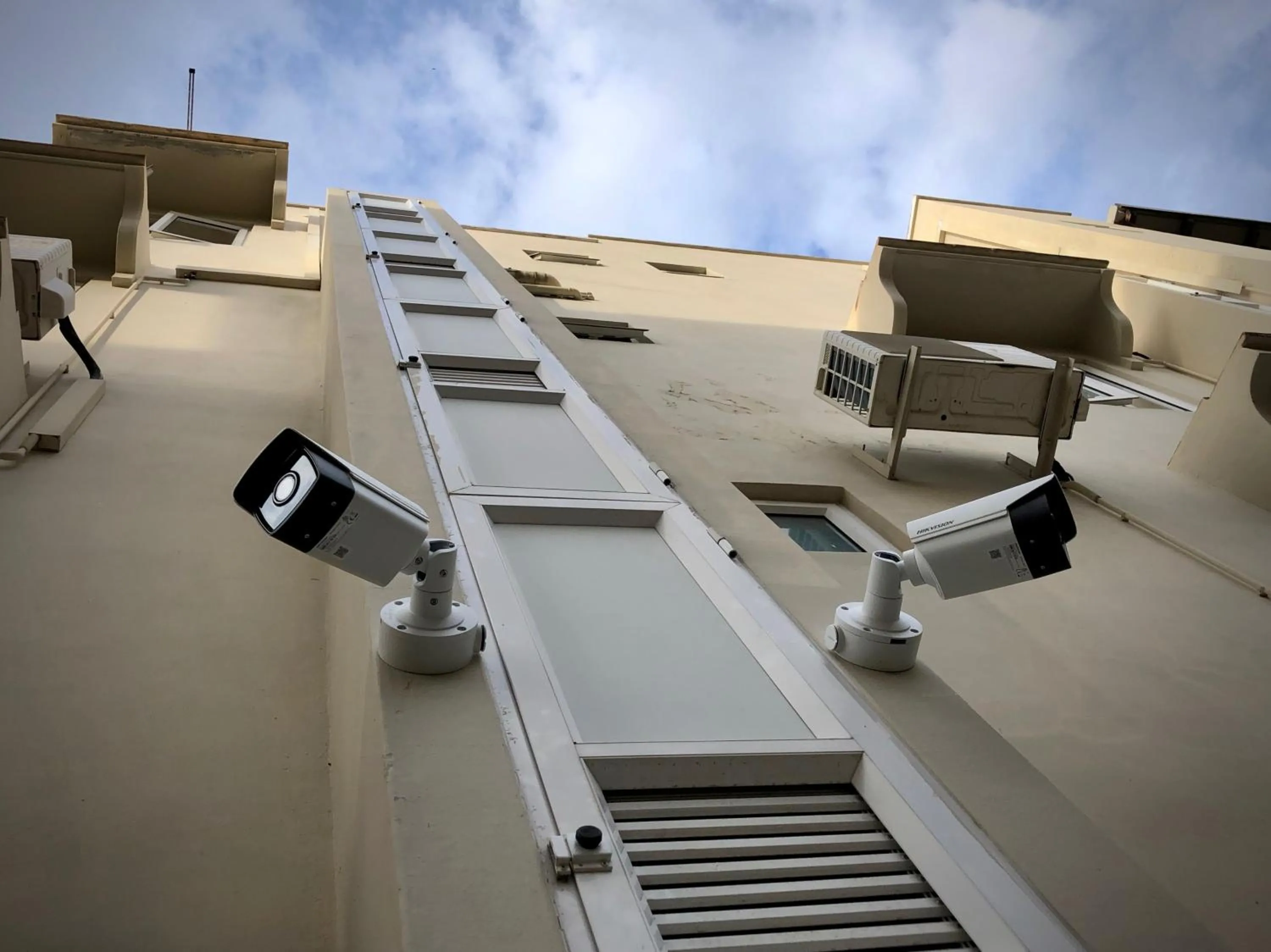 Property building in Villa Oliveraie Apartments
