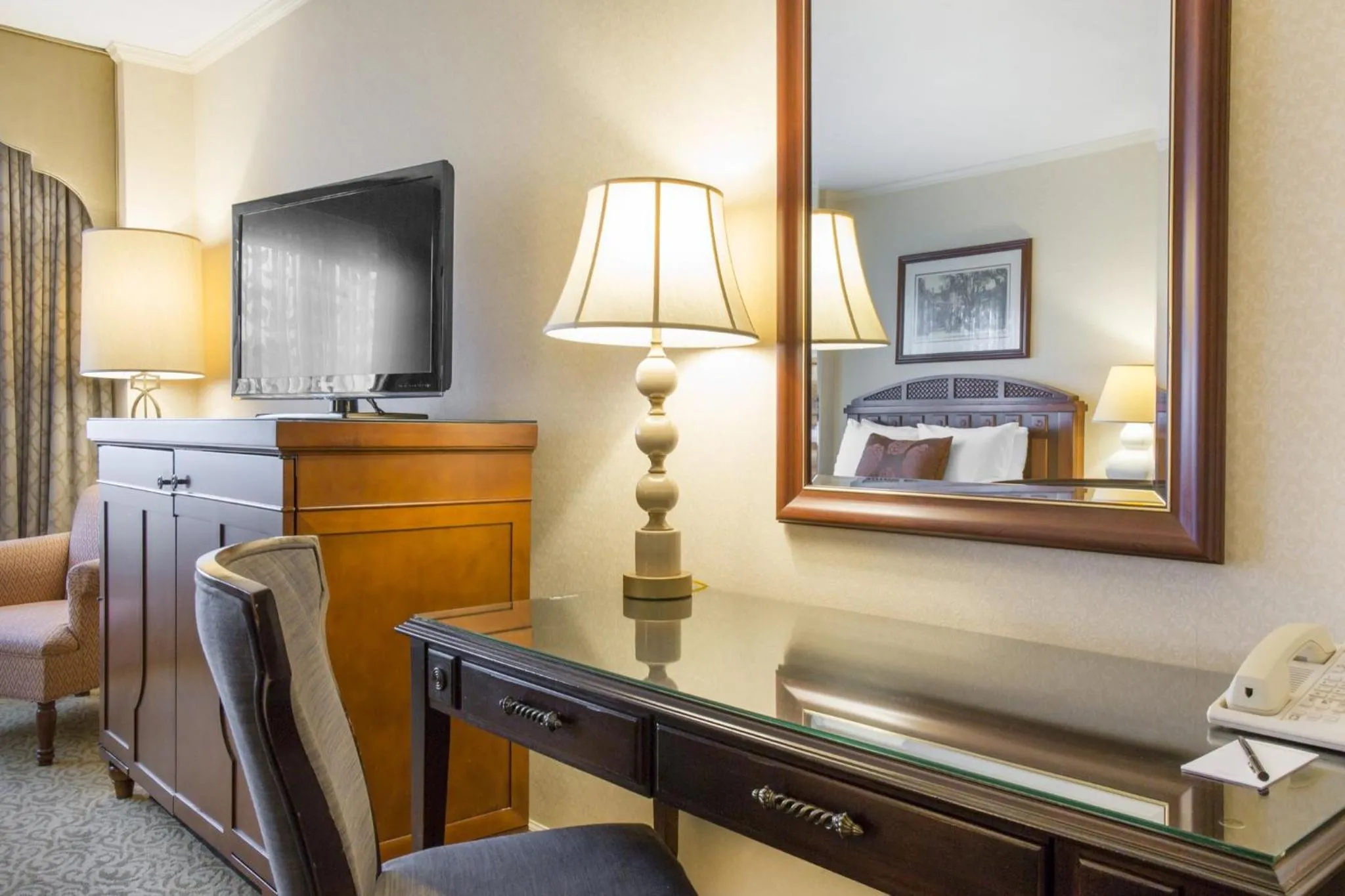 Photo of the whole room in Omni New Haven Hotel at Yale