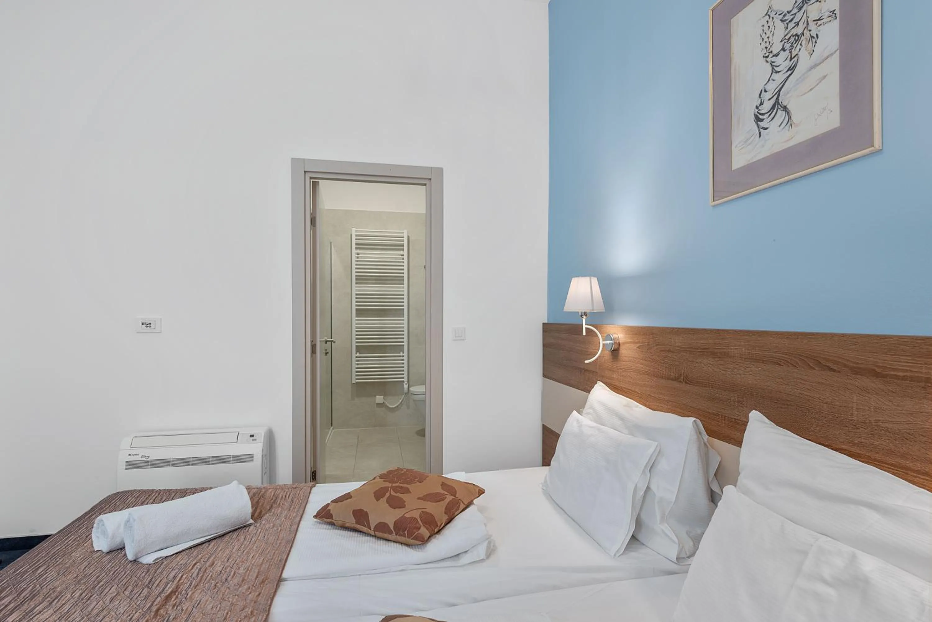 Bed in Boutique Hotel Mali Raj