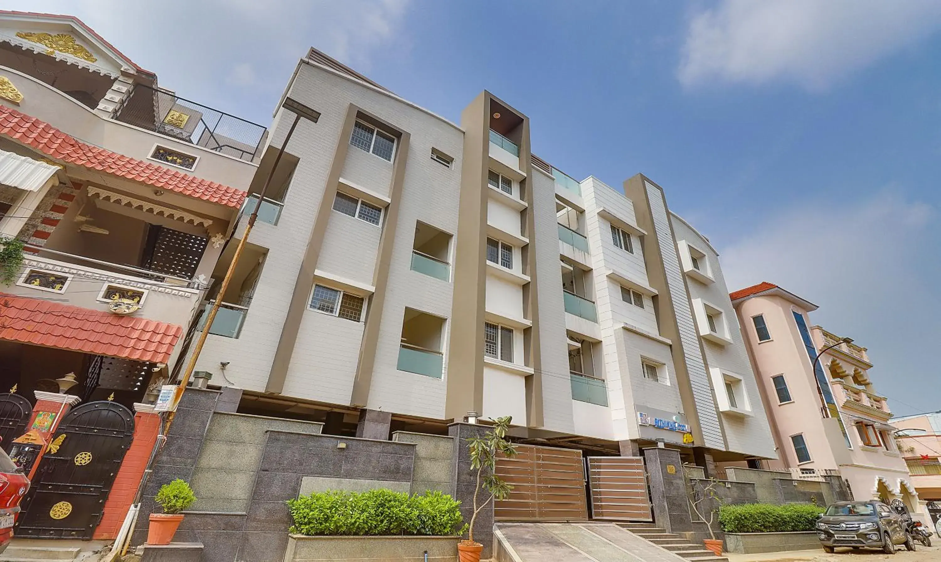 Property building in Treebo Rithikha Inn Elite Chennai Trade Centre Property building in Treebo Rithikha Inn Elite Chennai Trade Centre