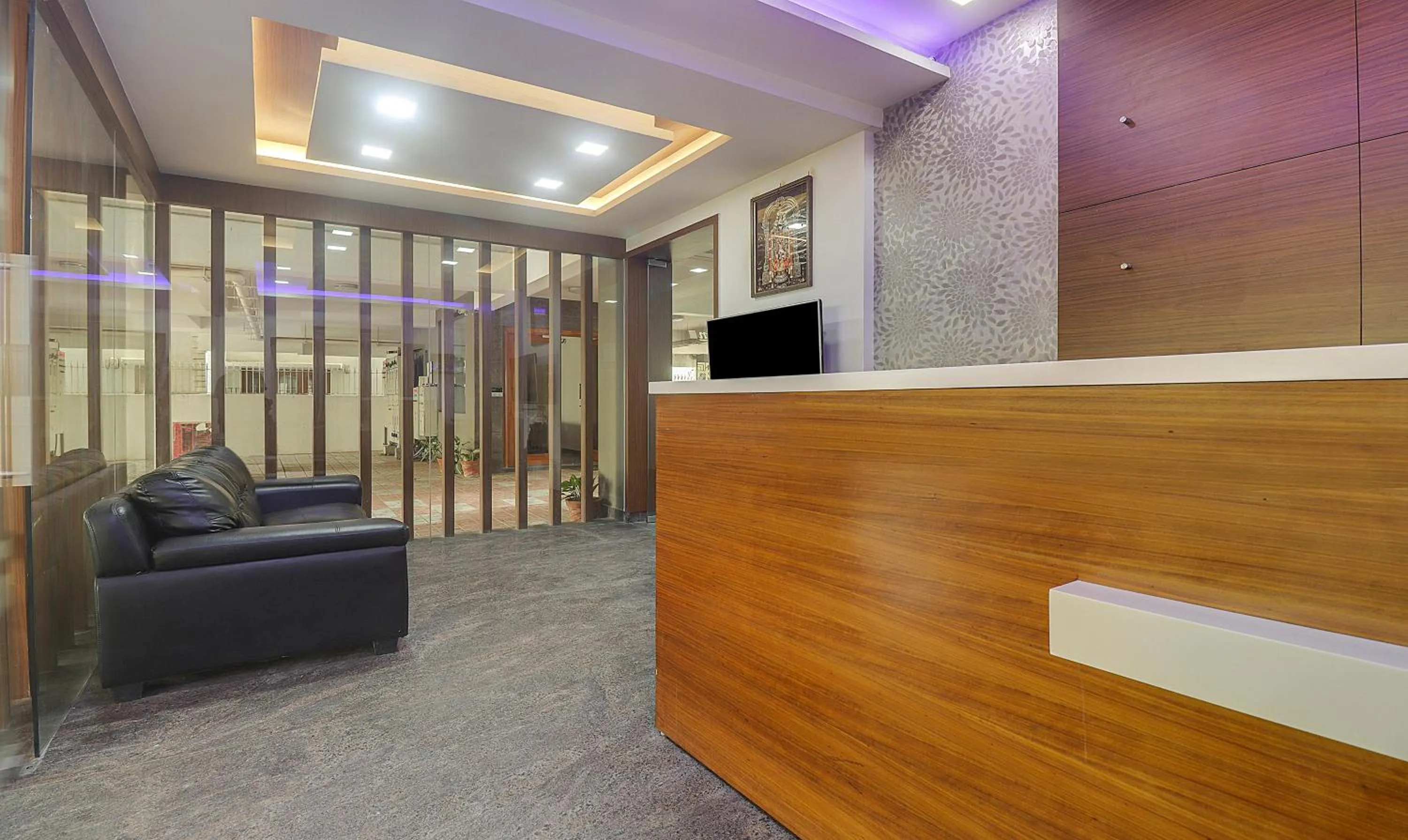 Lobby or reception in Treebo Rithikha Inn Elite Chennai Trade Centre