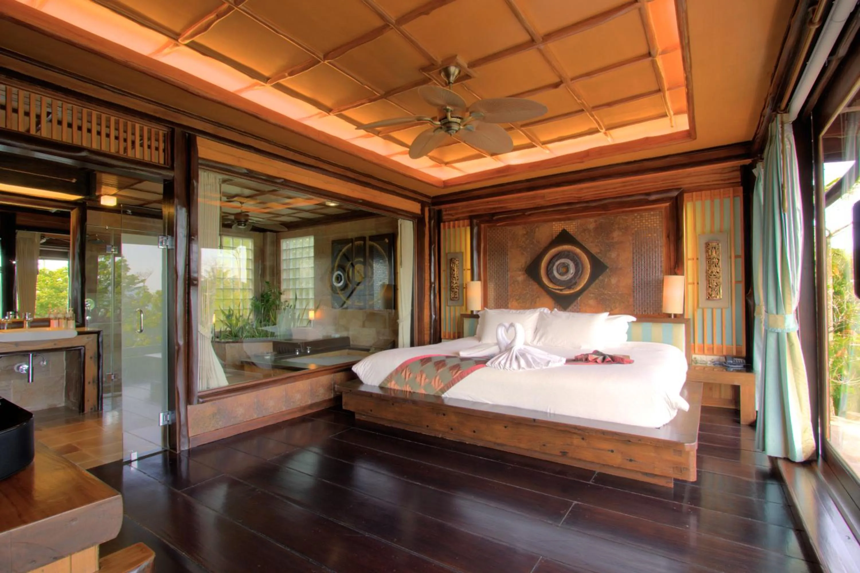 Photo of the whole room, Bed in Parama Koh Chang
