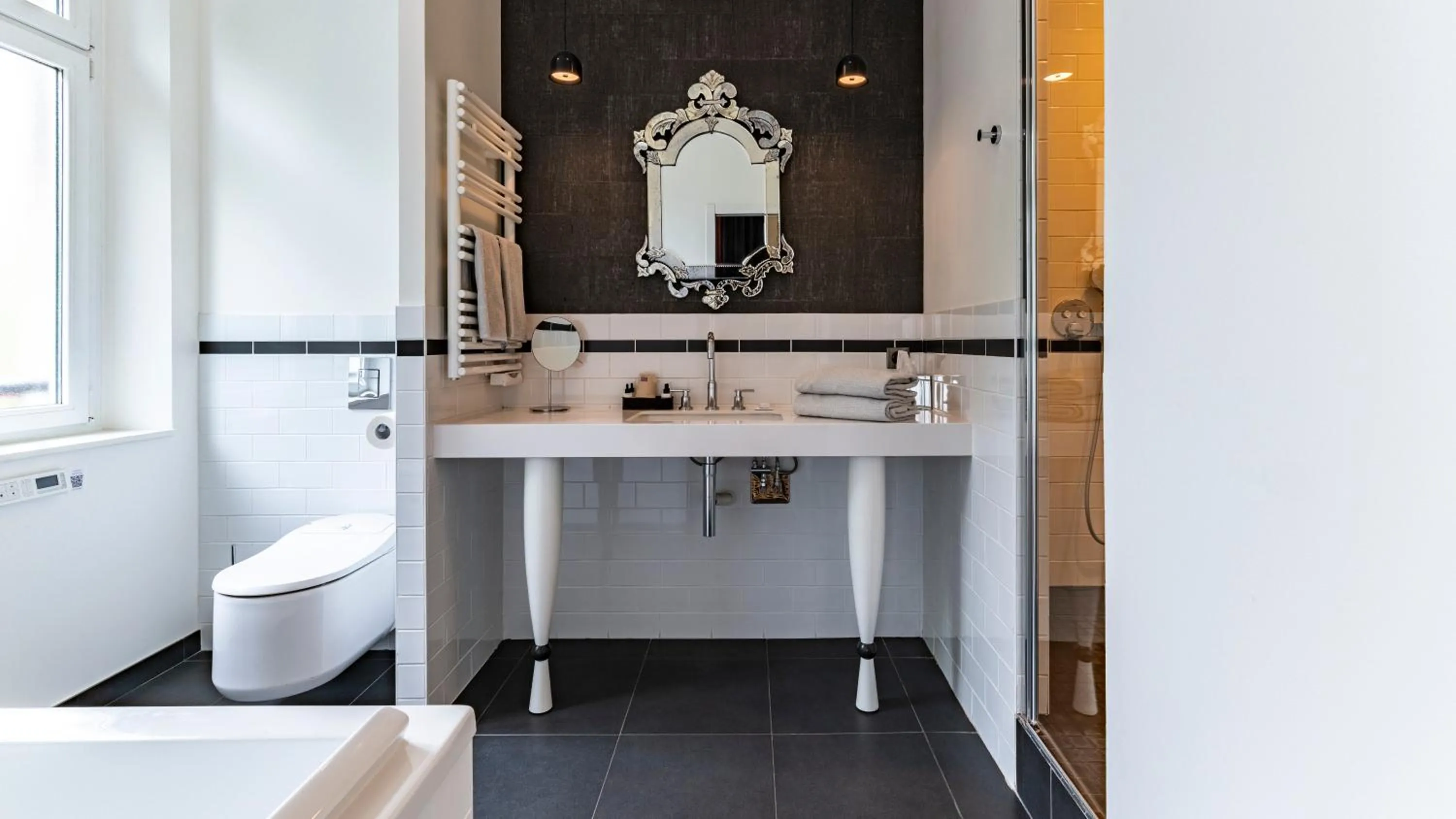 Bathroom in Continental Hotel