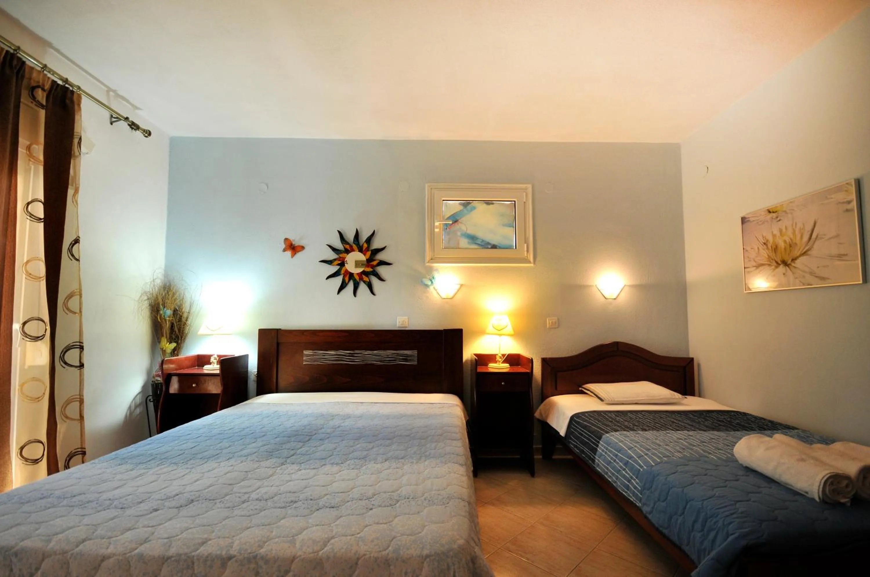 Autumn, Bed in House Stella Tasos
