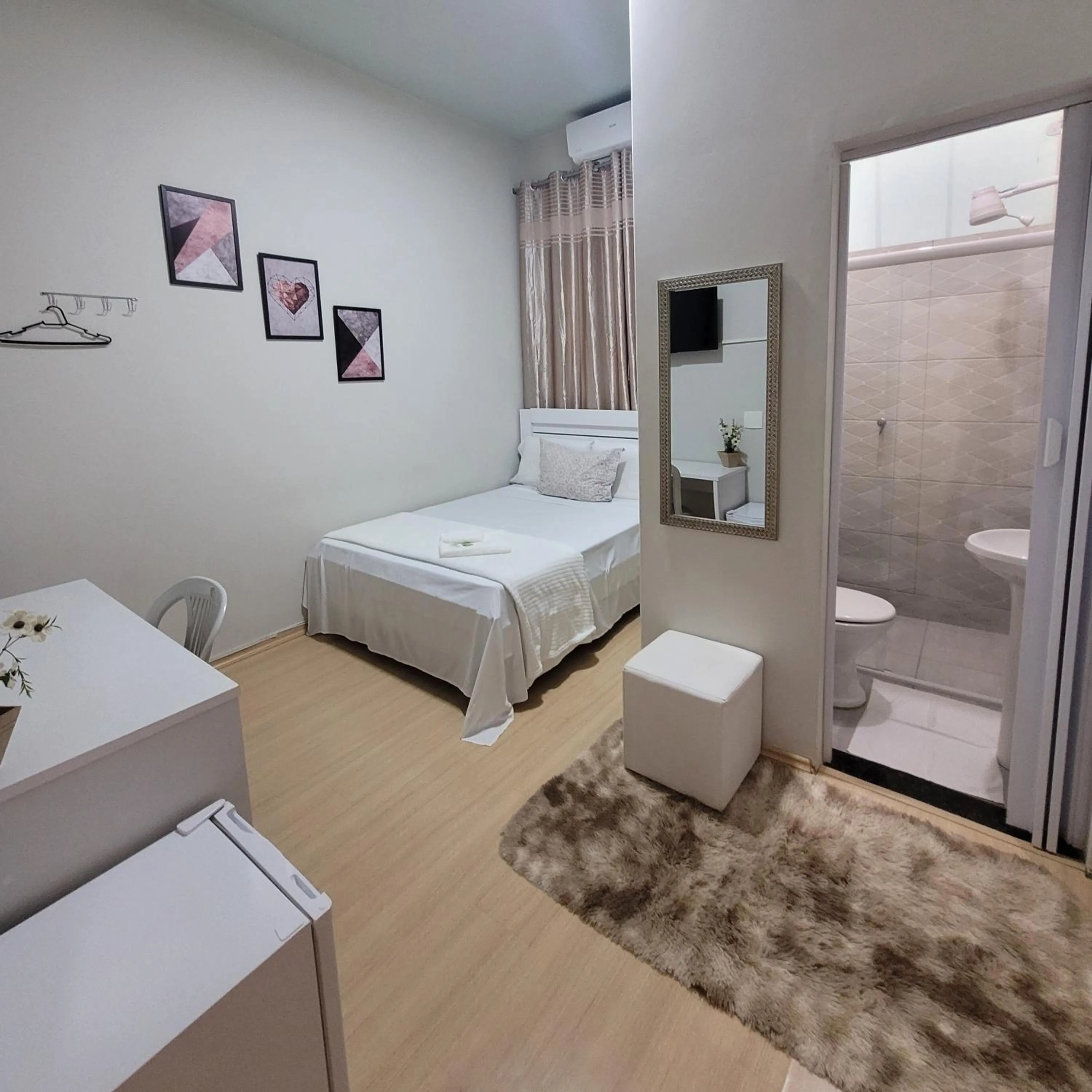 Photo of the whole room, Bed in Hotel Hiperion Maringá