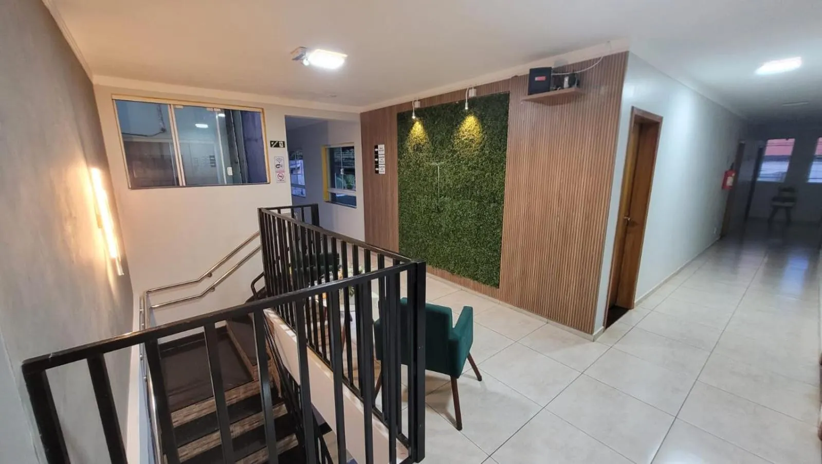 Seating area in Hotel Hiperion Maringá