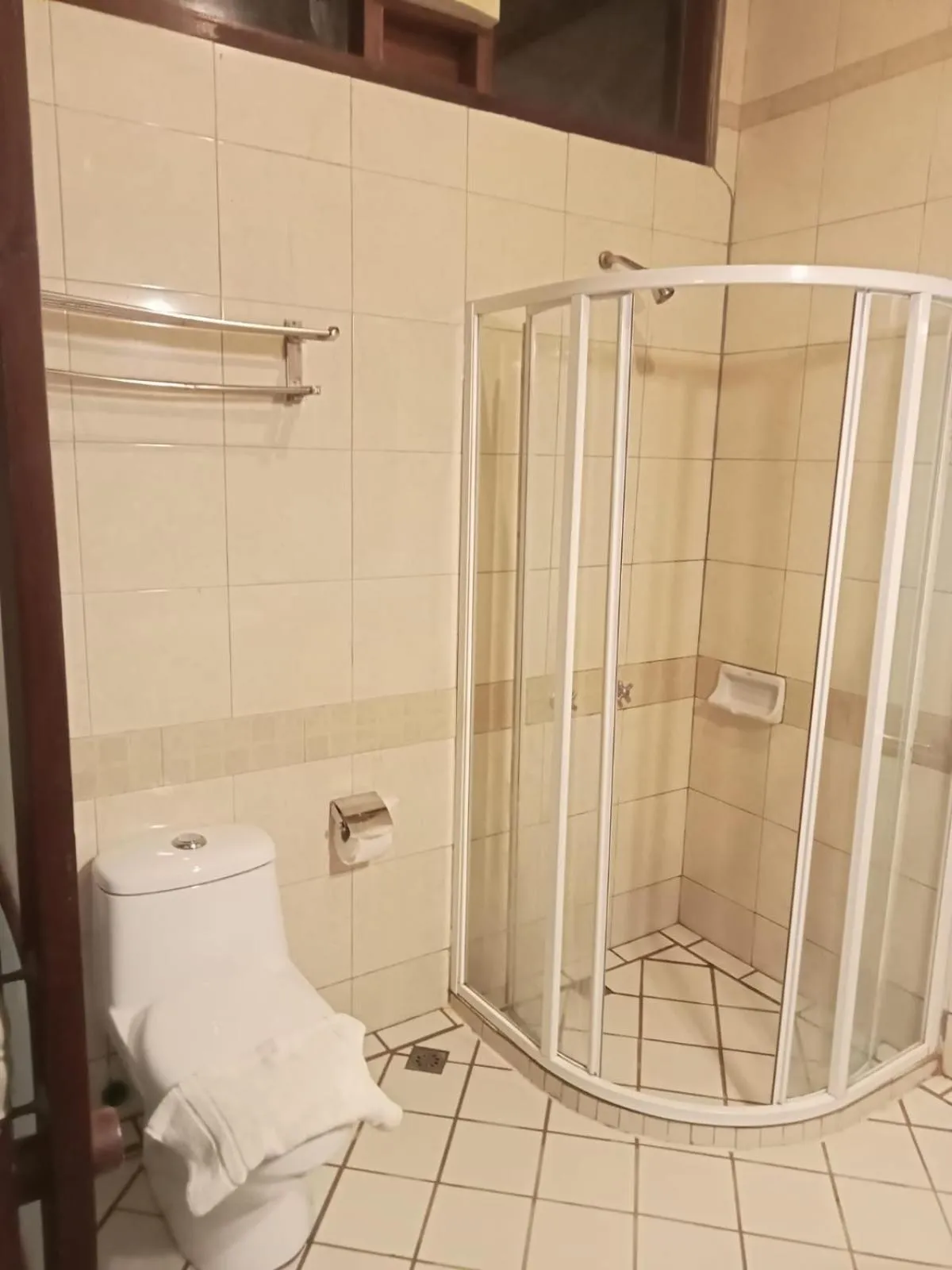 Public Bath in Sala Done Khone Hotel