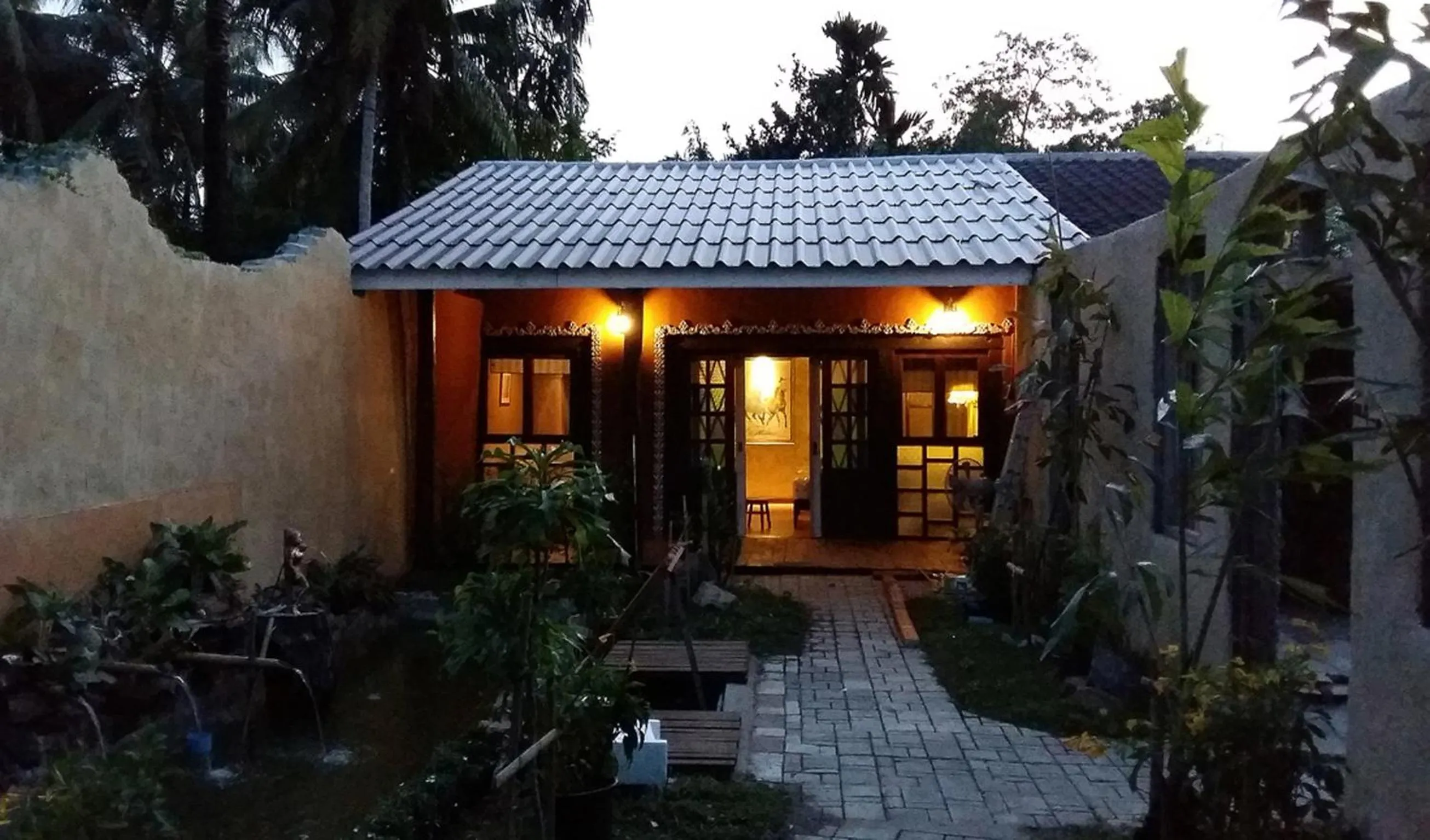 Garden in Sala Done Khone Hotel