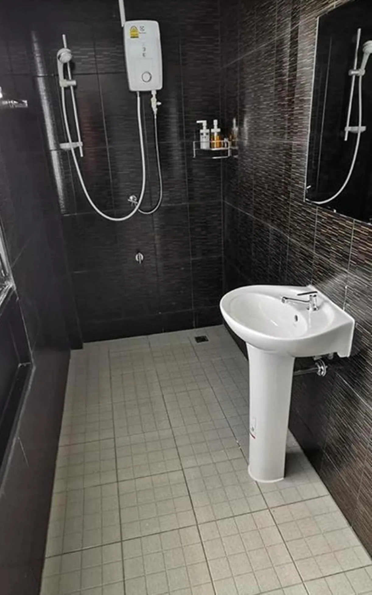 Bathroom in XX GO INN Chiang Mai University - CMU