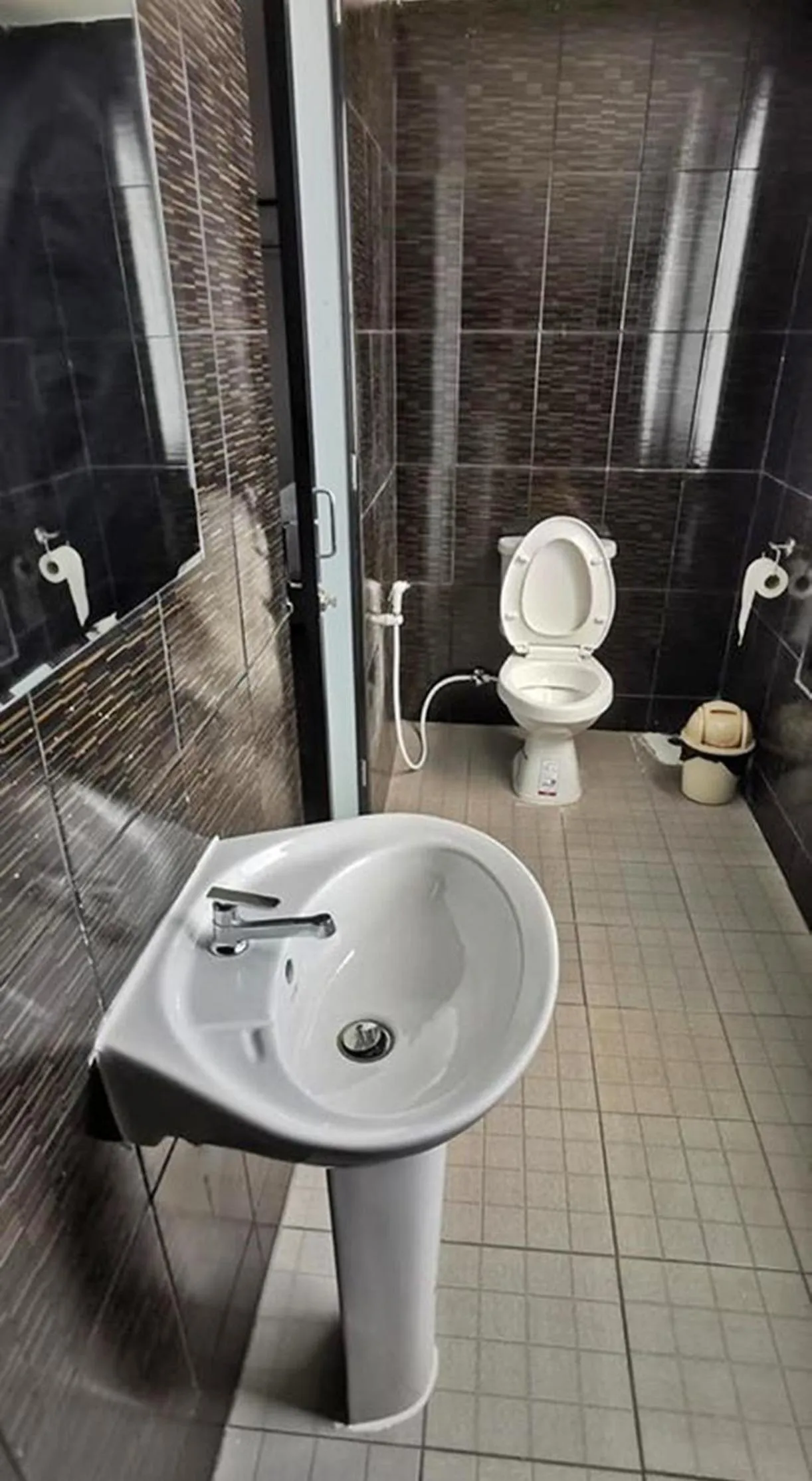 Bathroom in XX GO INN Chiang Mai University - CMU