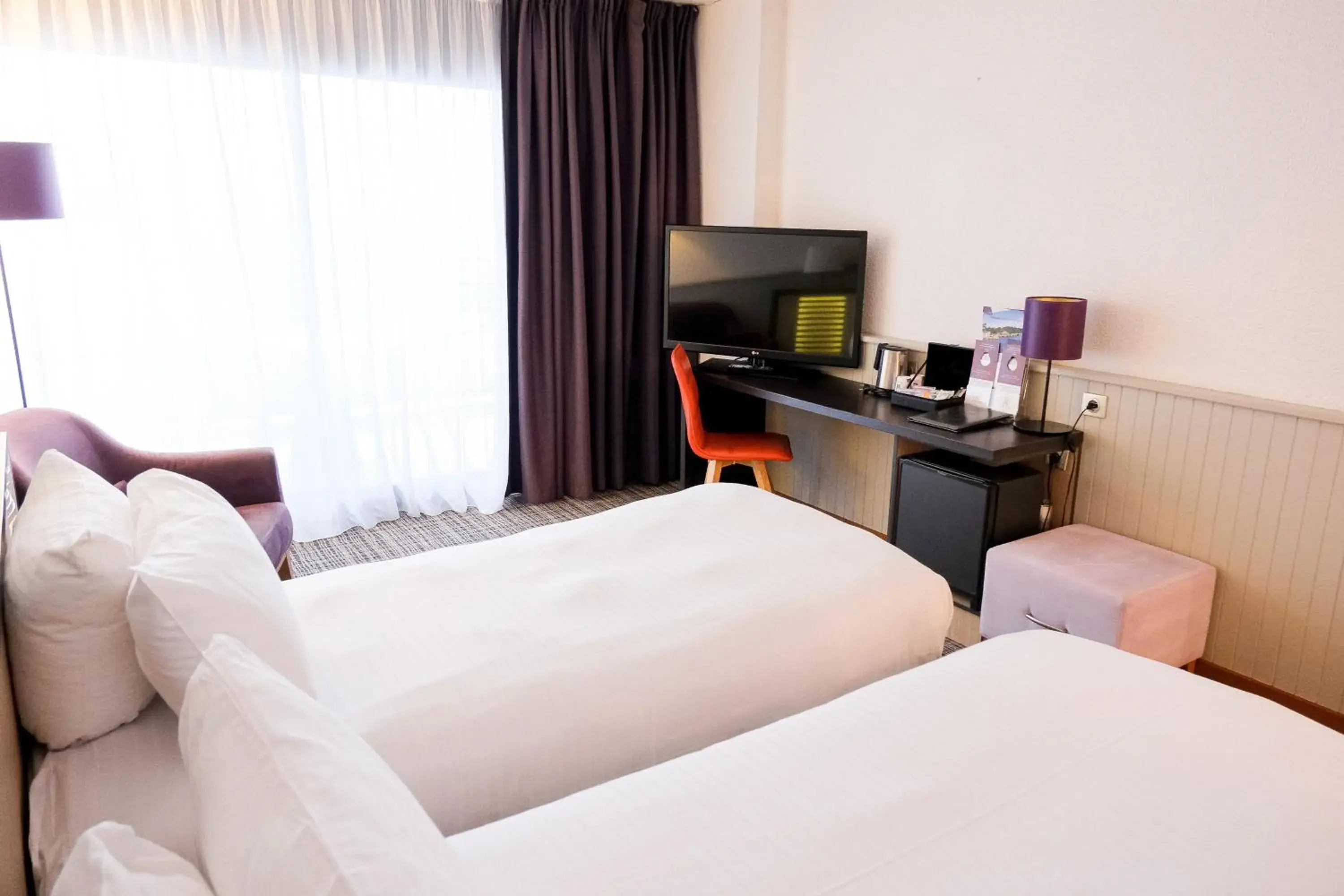 Superior Twin Room in Thalazur Antibes - Hôtel & Spa Superior Twin Room in Thalazur Antibes - Hôtel & Spa