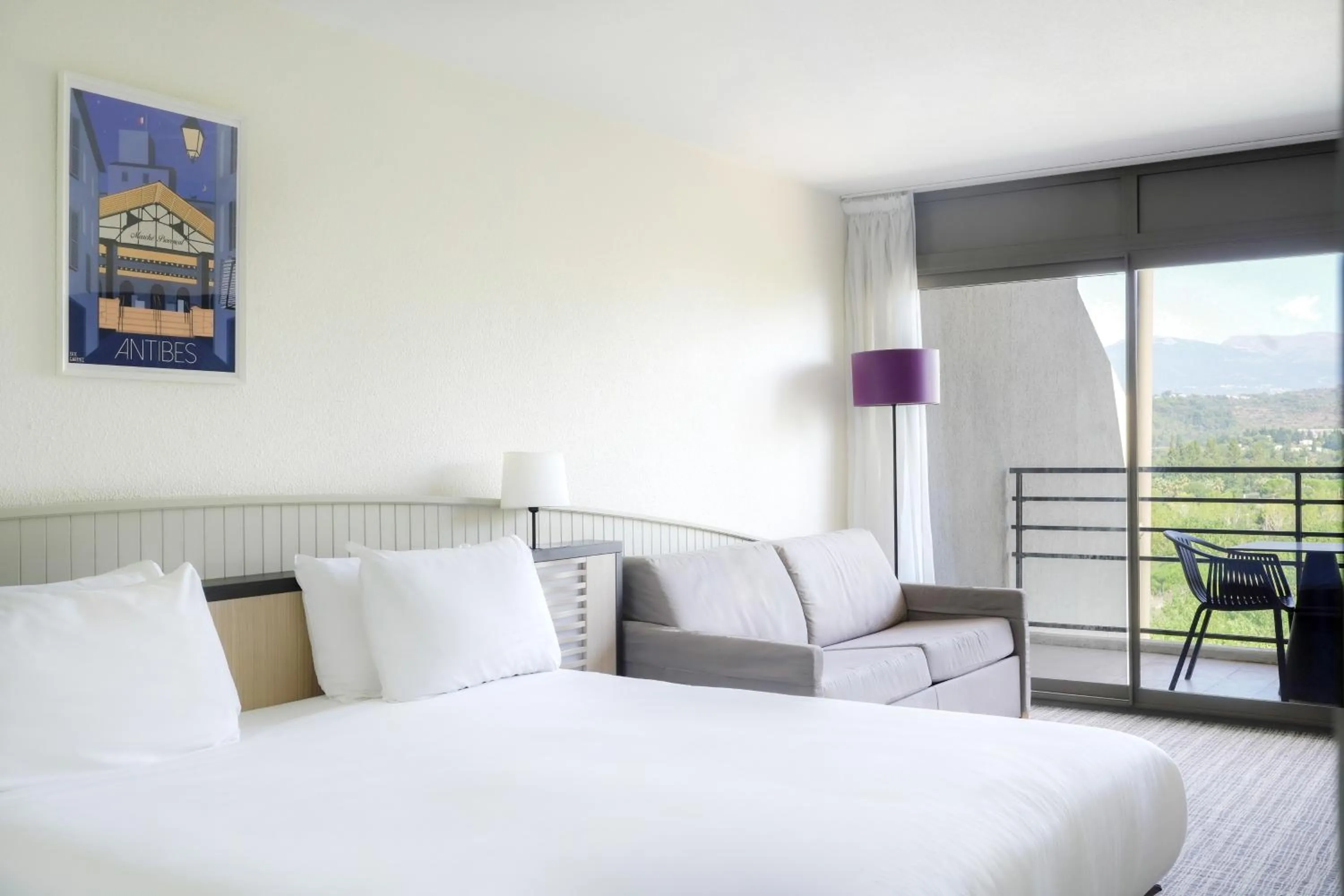 Photo of the whole room, Bed in Thalazur Antibes - Hôtel & Spa