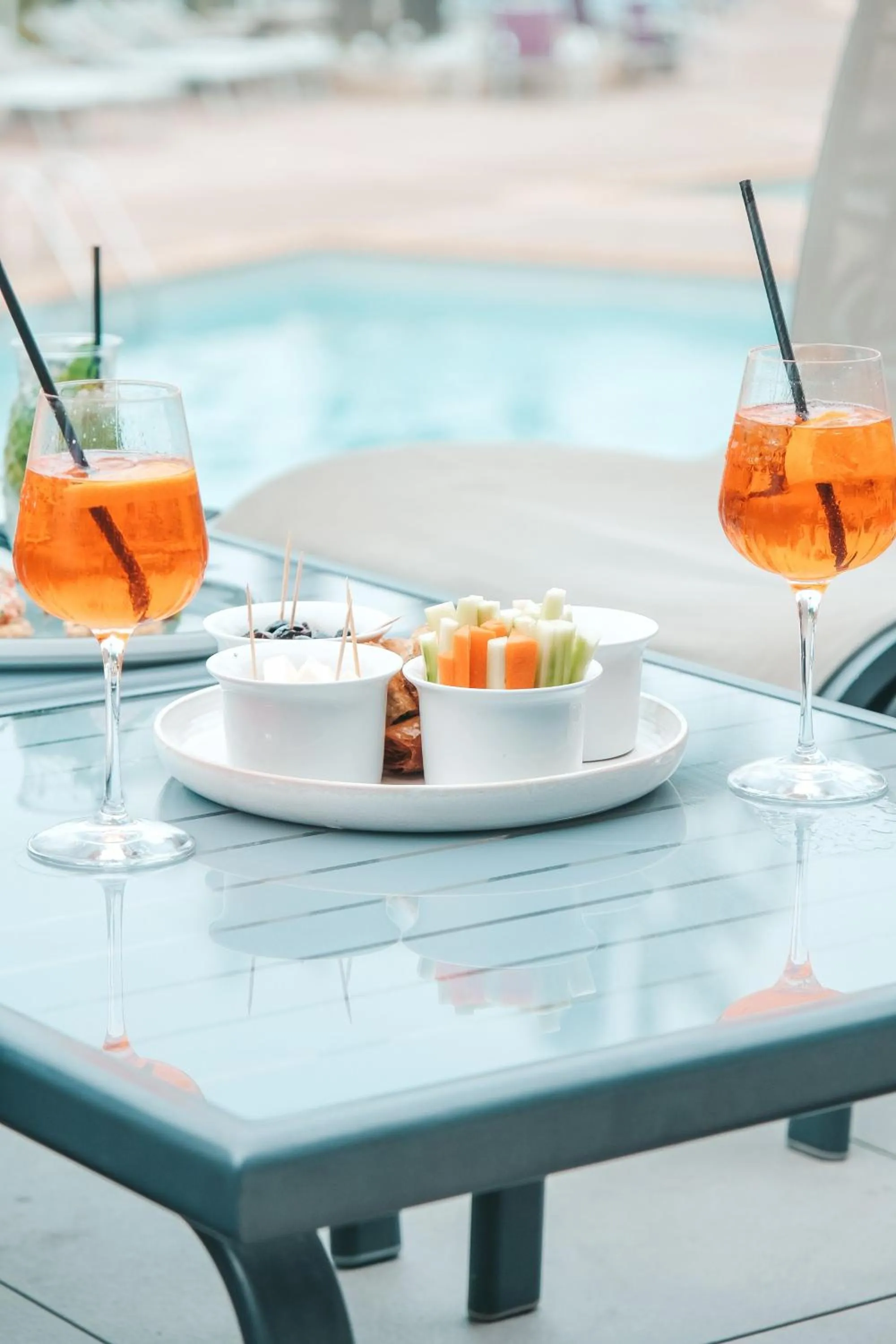 Lounge or bar in Thalazur Antibes - Hôtel & Spa