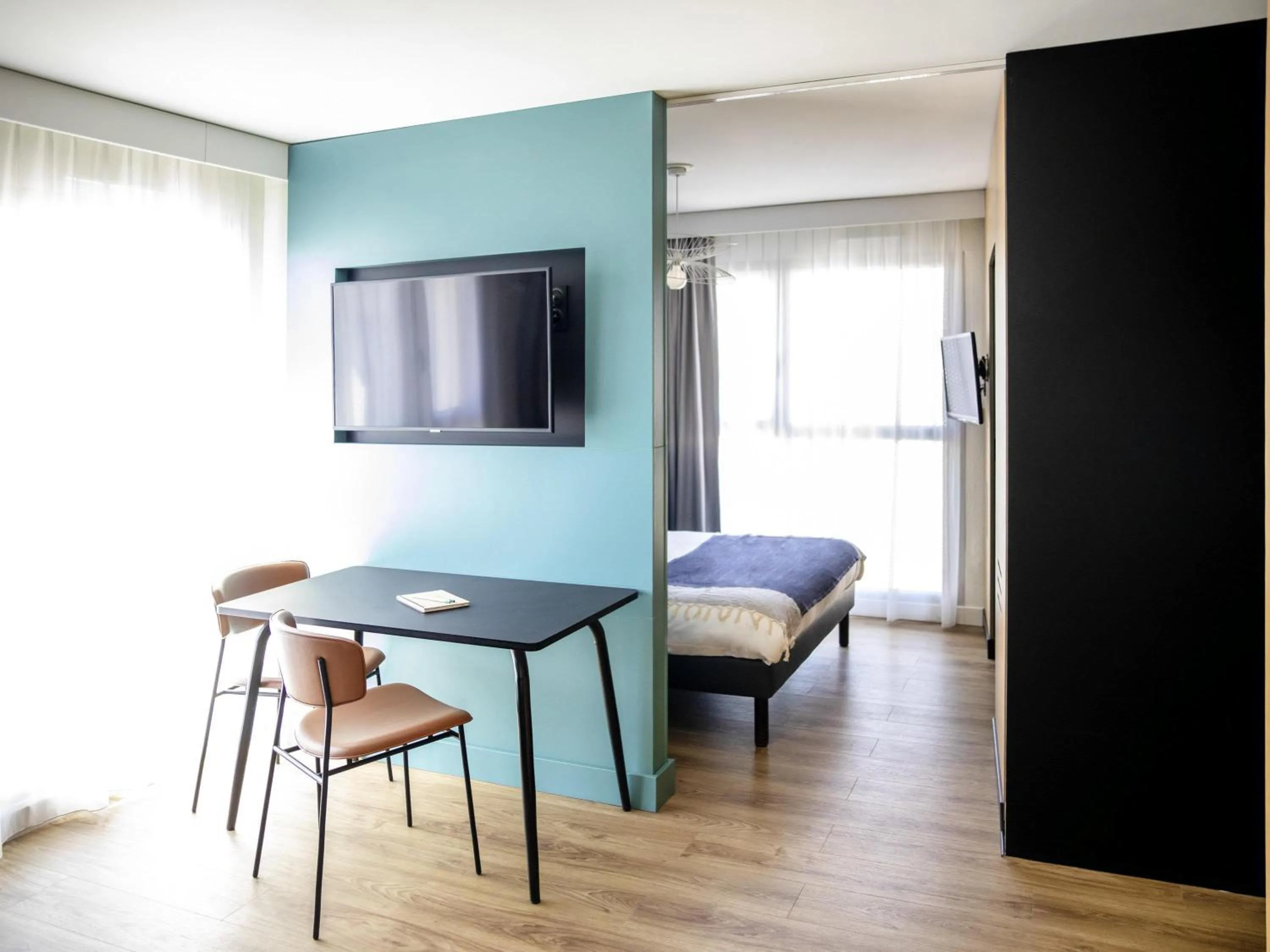 Bedroom, Bed in Aparthotel Adagio Annecy Centre