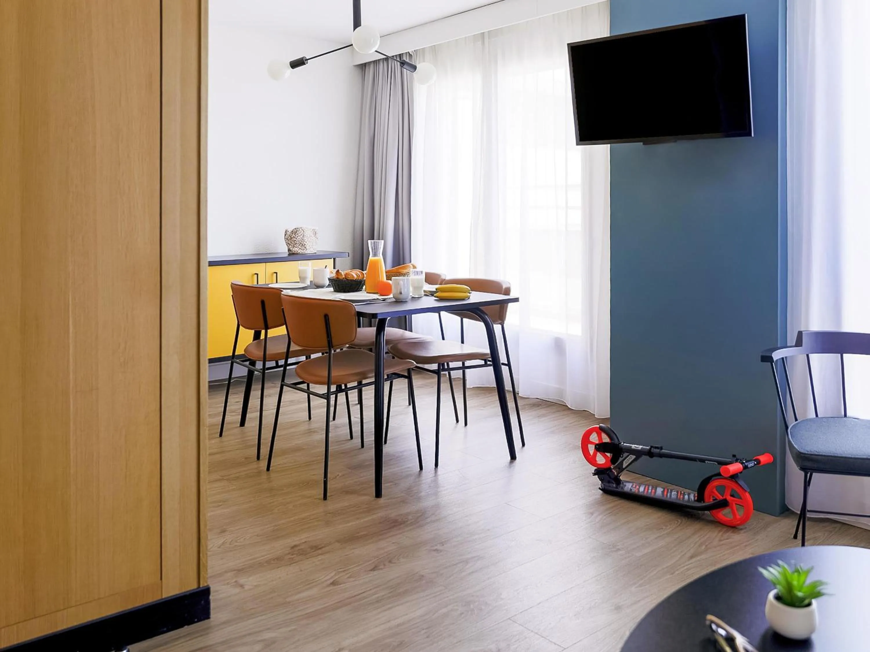 Bedroom in Aparthotel Adagio Annecy Centre