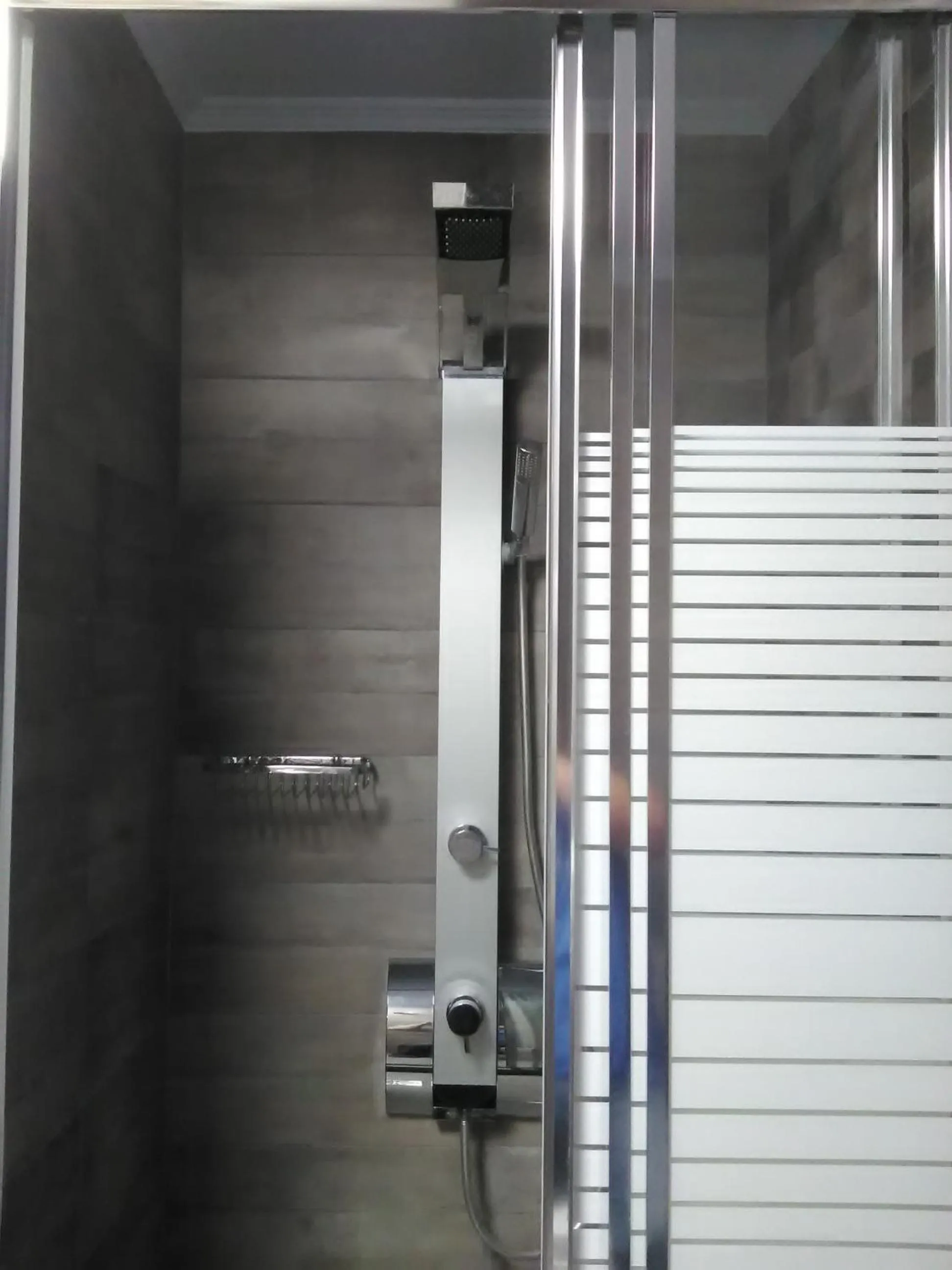 Bathroom in Mikros Gialos Apartments