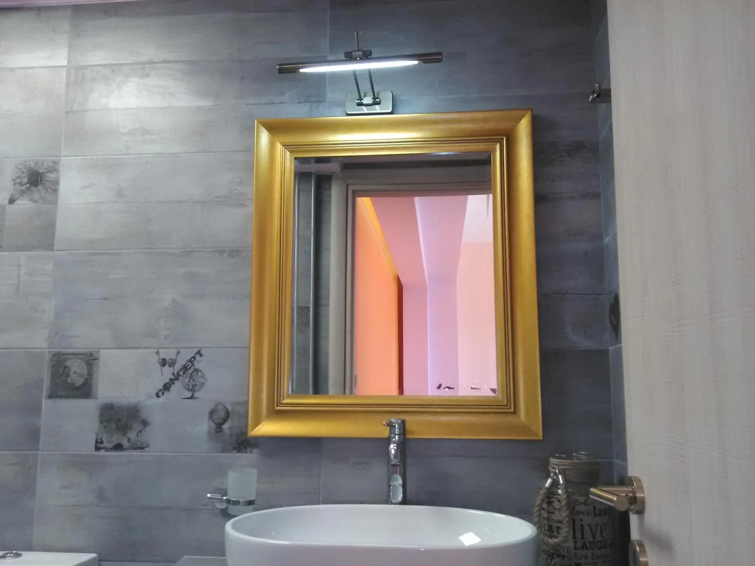 Bathroom in Mikros Gialos Apartments