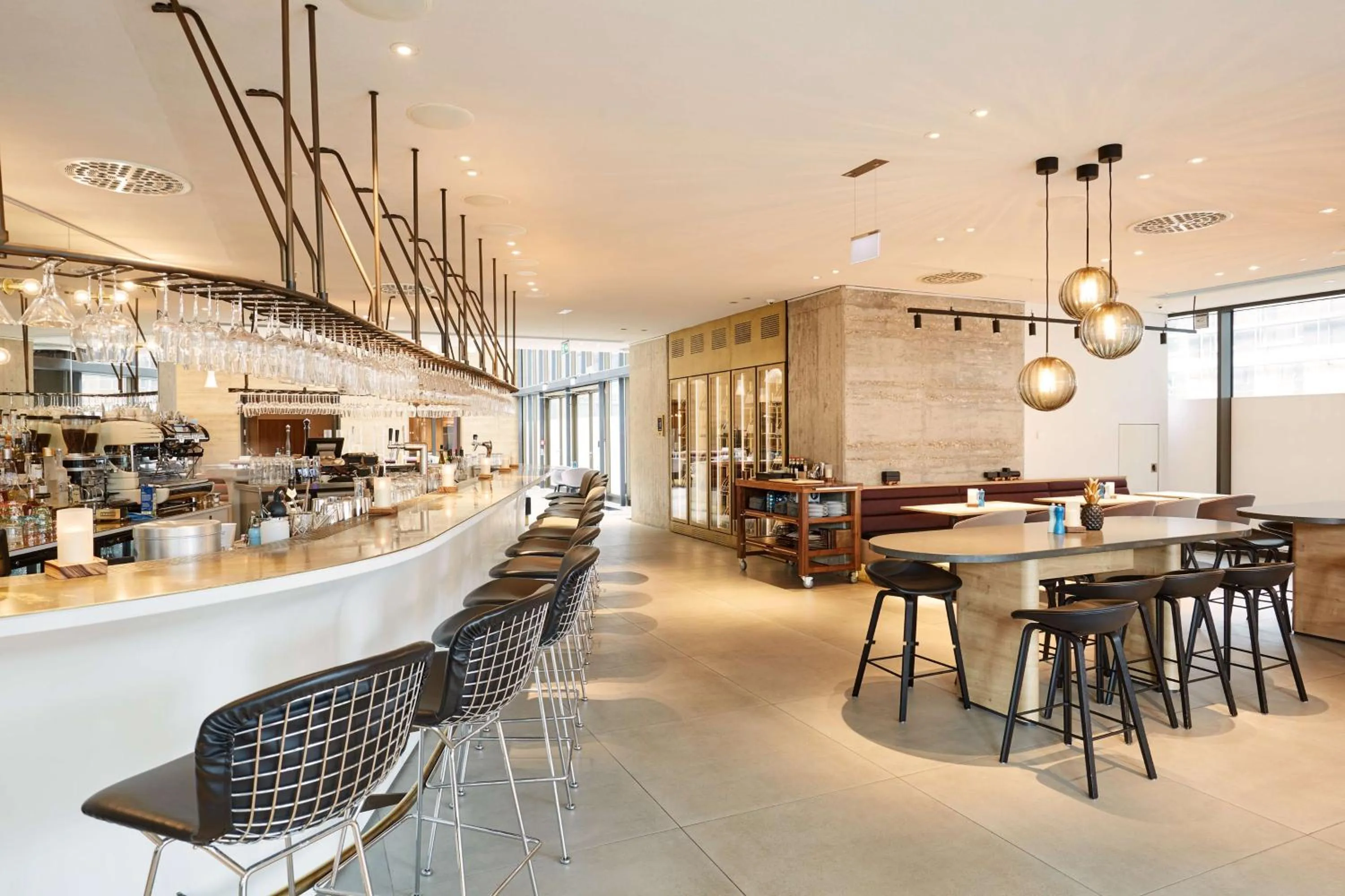 Lounge or bar in Scandic Frankfurt Museumsufer