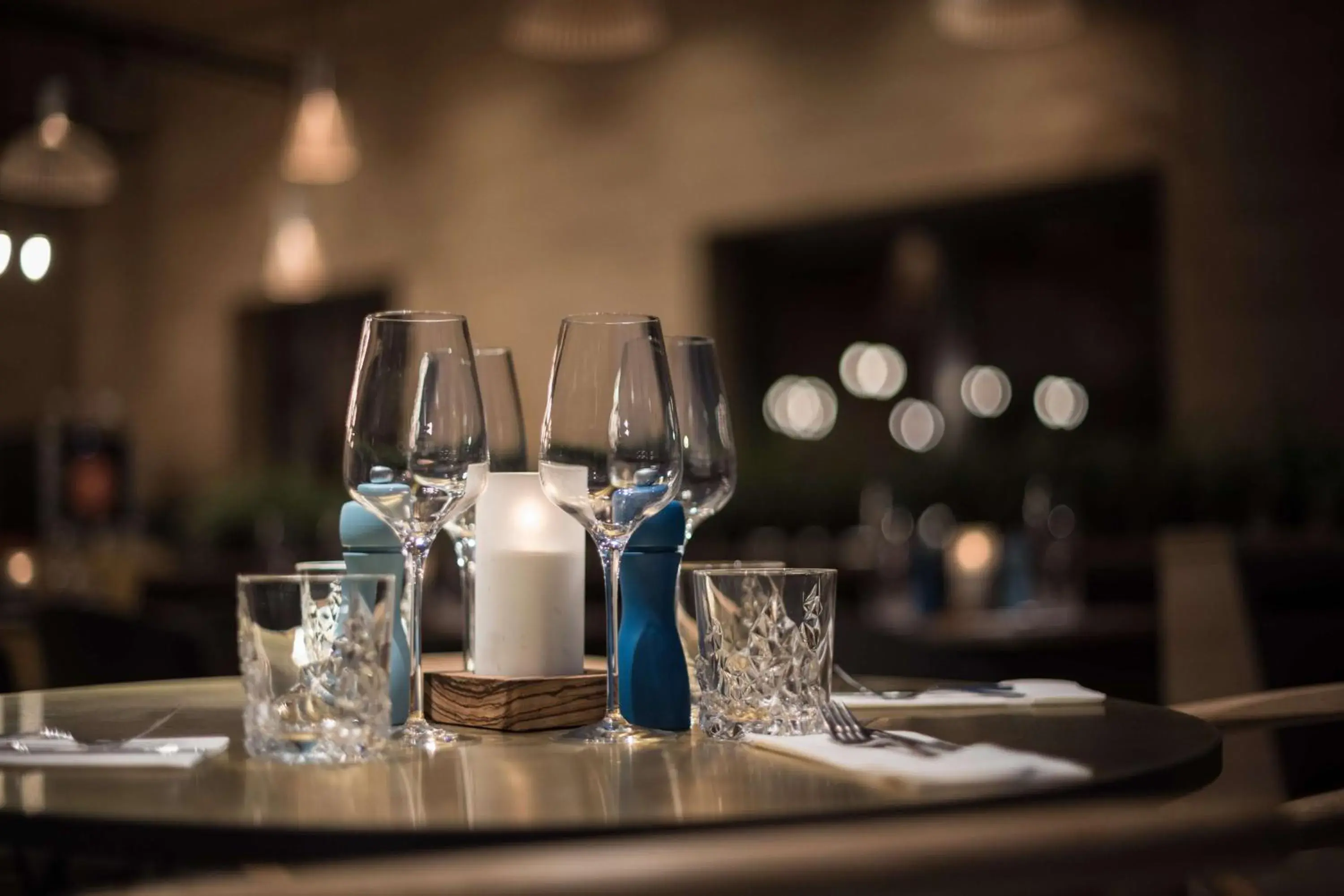 Lounge or bar in Scandic Frankfurt Museumsufer Lounge or bar in Scandic Frankfurt Museumsufer