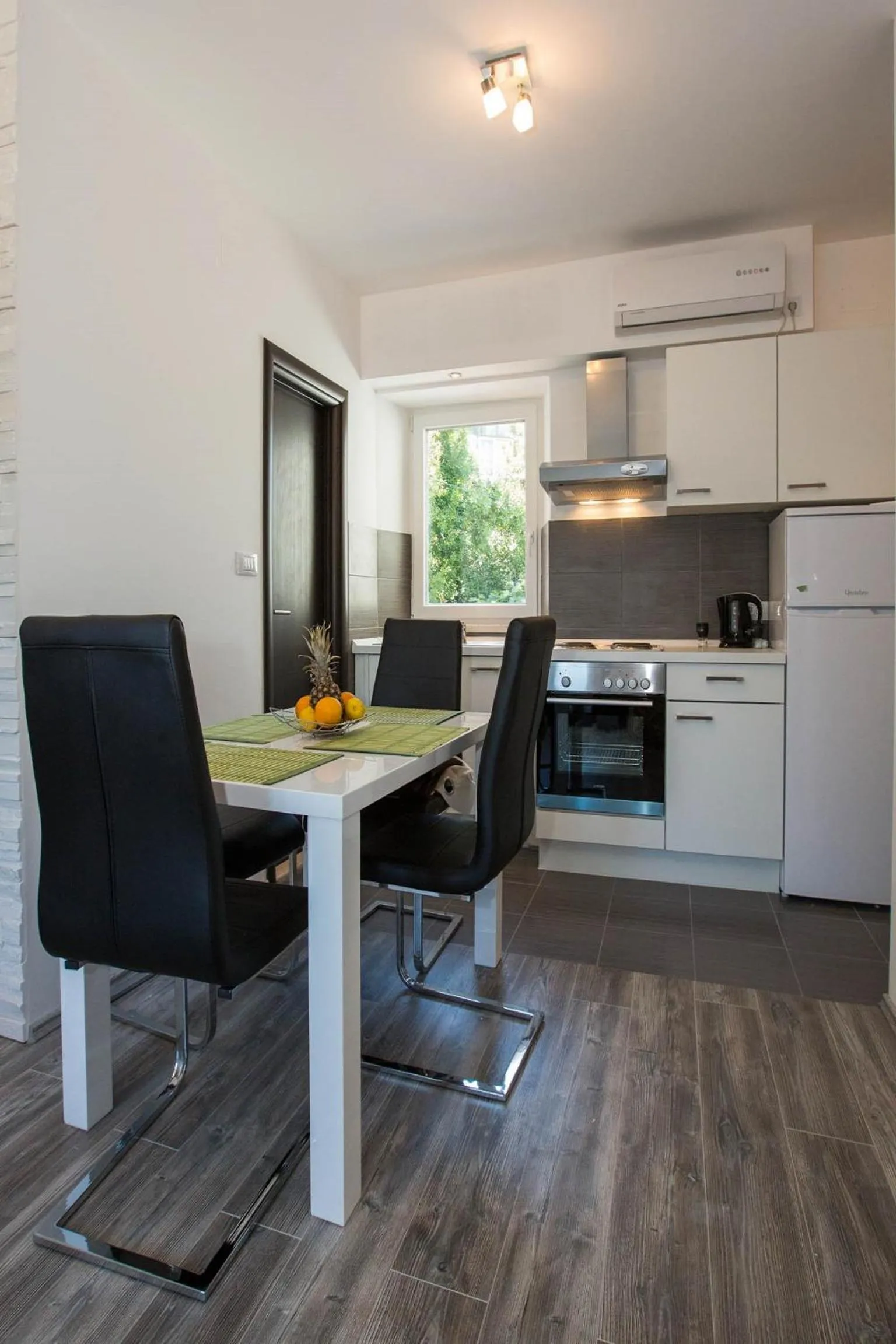 Kitchen or kitchenette in Villa Mia